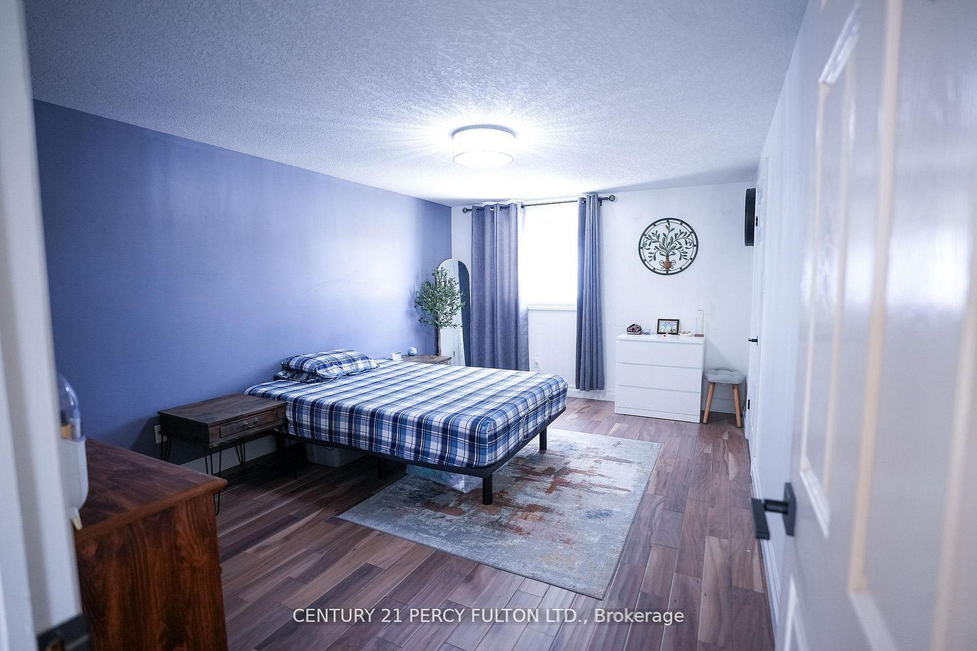 Photo 13 of 333 Rosette Drive, Waterloo, Lexington — HOMEH