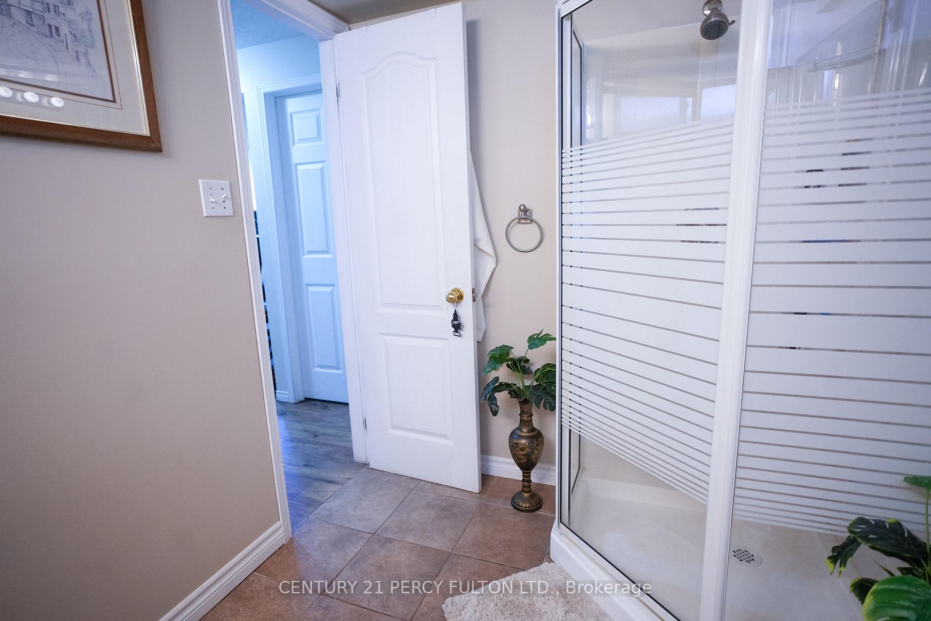 Photo 29 of 333 Rosette Drive, Waterloo, Lexington — HOMEH