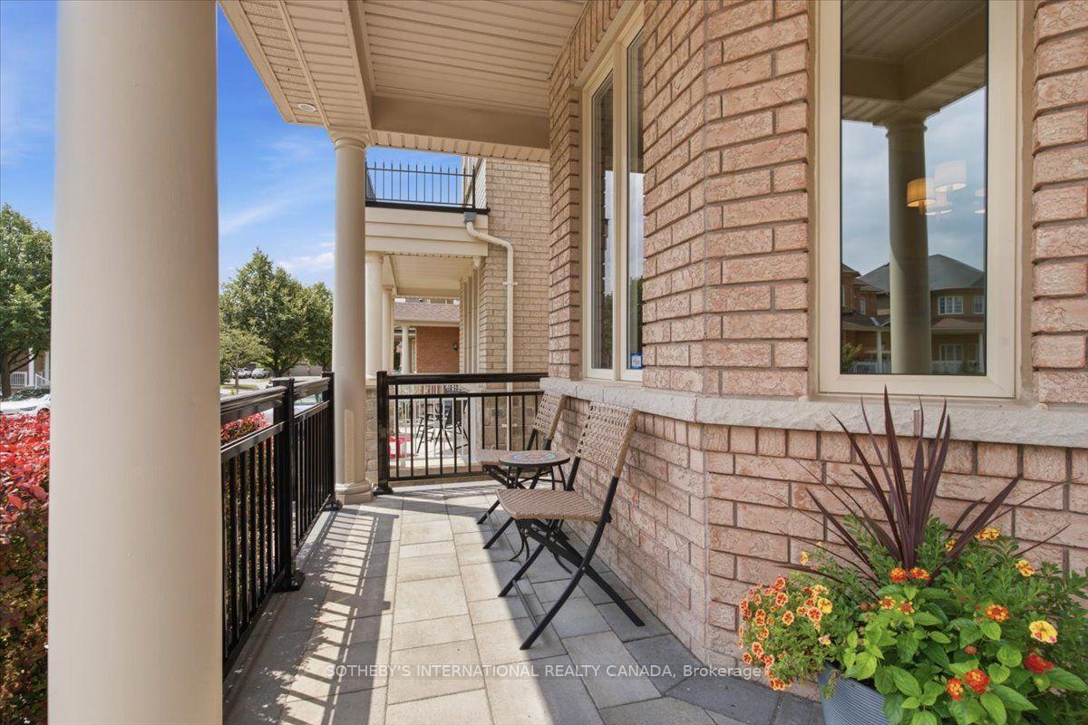 Photo 4 of 60 Saint James Avenue, Vaughan, Vellore Village — HOMEH