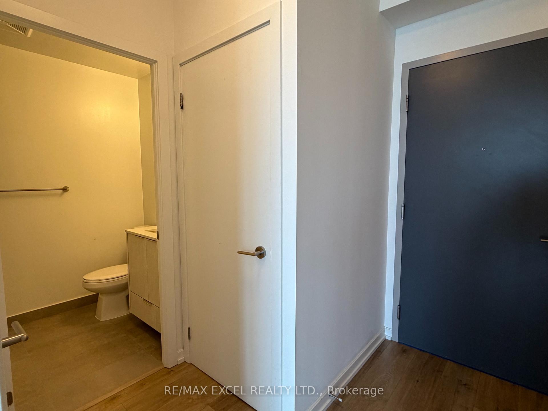 Photo 4 of Unit 2804, 32 Forest Manor Road, North York, Henry Farm — HOMEH
