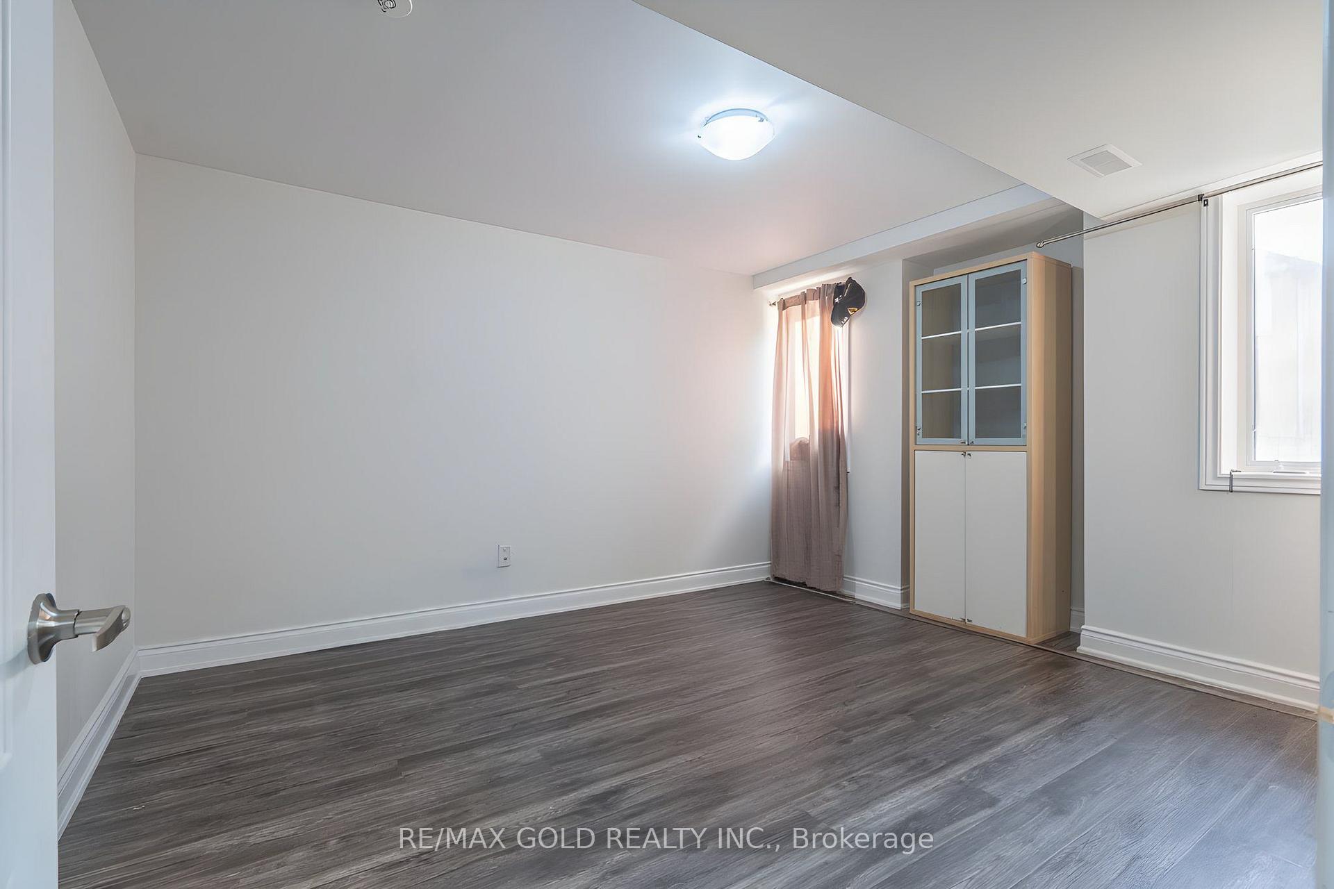 Photo 32 of 25 Oblate Crescent, Brampton, Bram West — HOMEH
