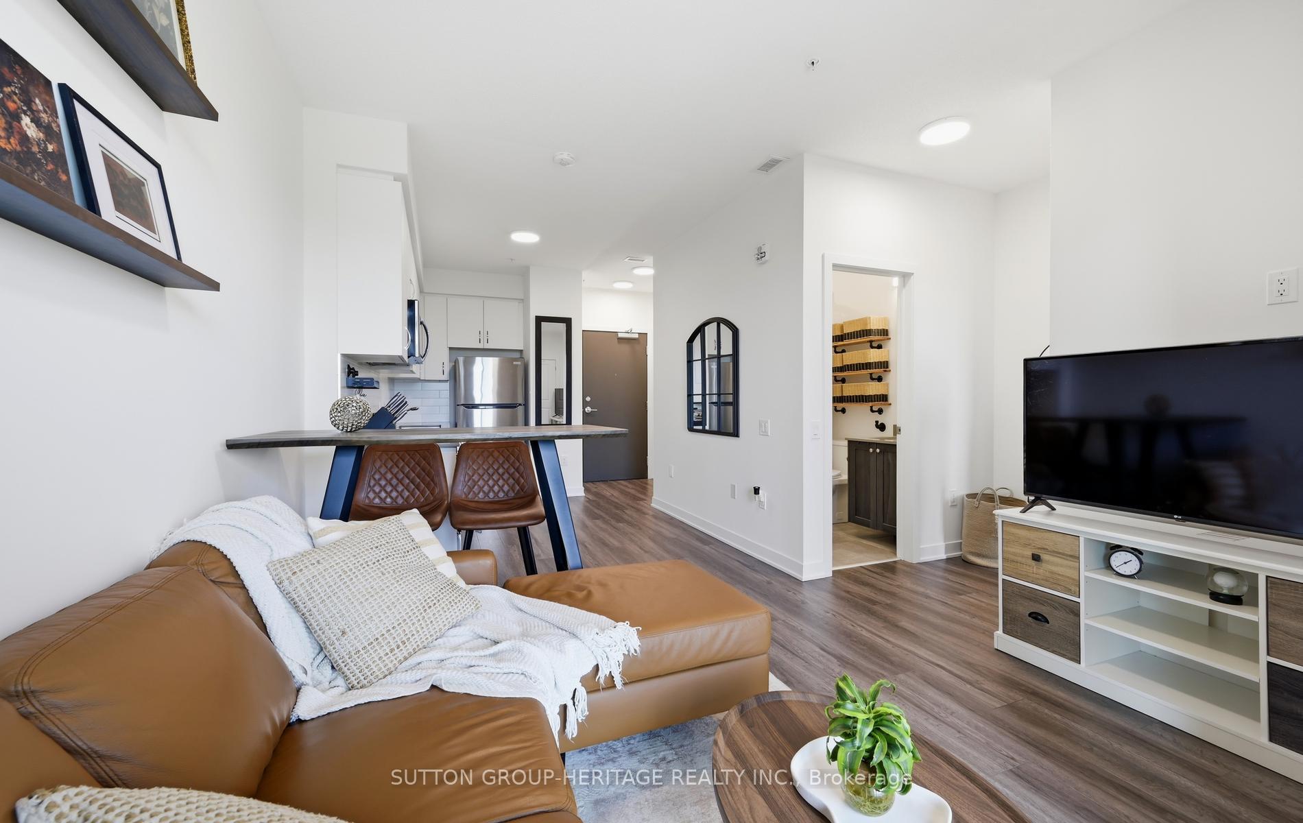 Photo 13 of Unit 402, 385 Artic Red Drive, Oshawa, Windfields — HOMEH