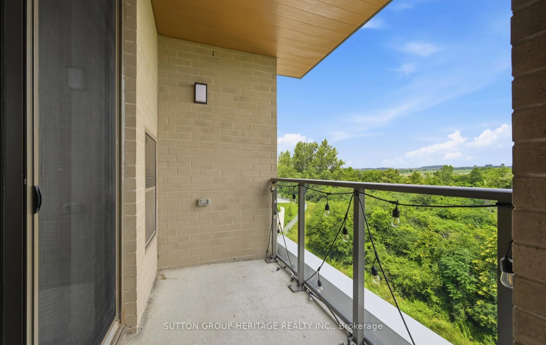 Photo 22 of Unit 402, 385 Artic Red Drive, Oshawa, Windfields — HOMEH