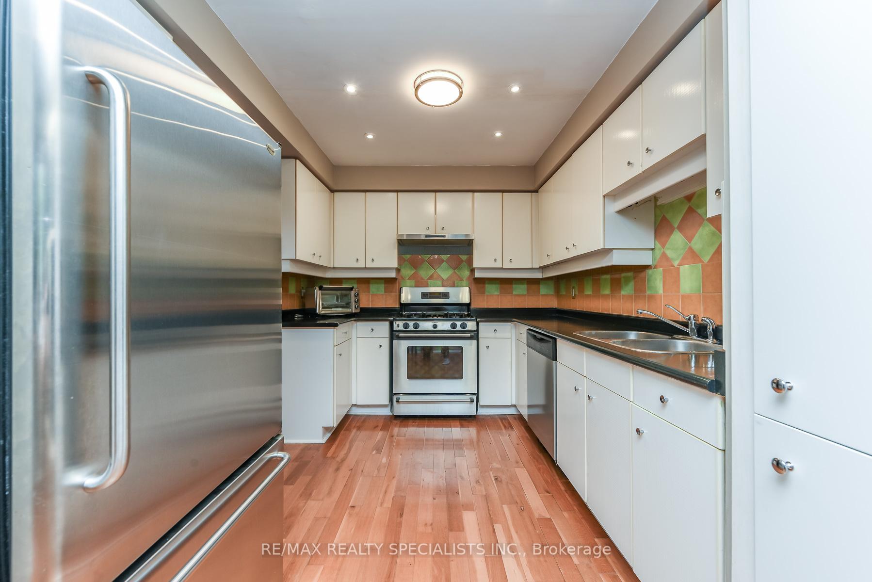 Photo 17 of Unit 122, 3050 Orleans Road, Mississauga, Erin Mills — HOMEH