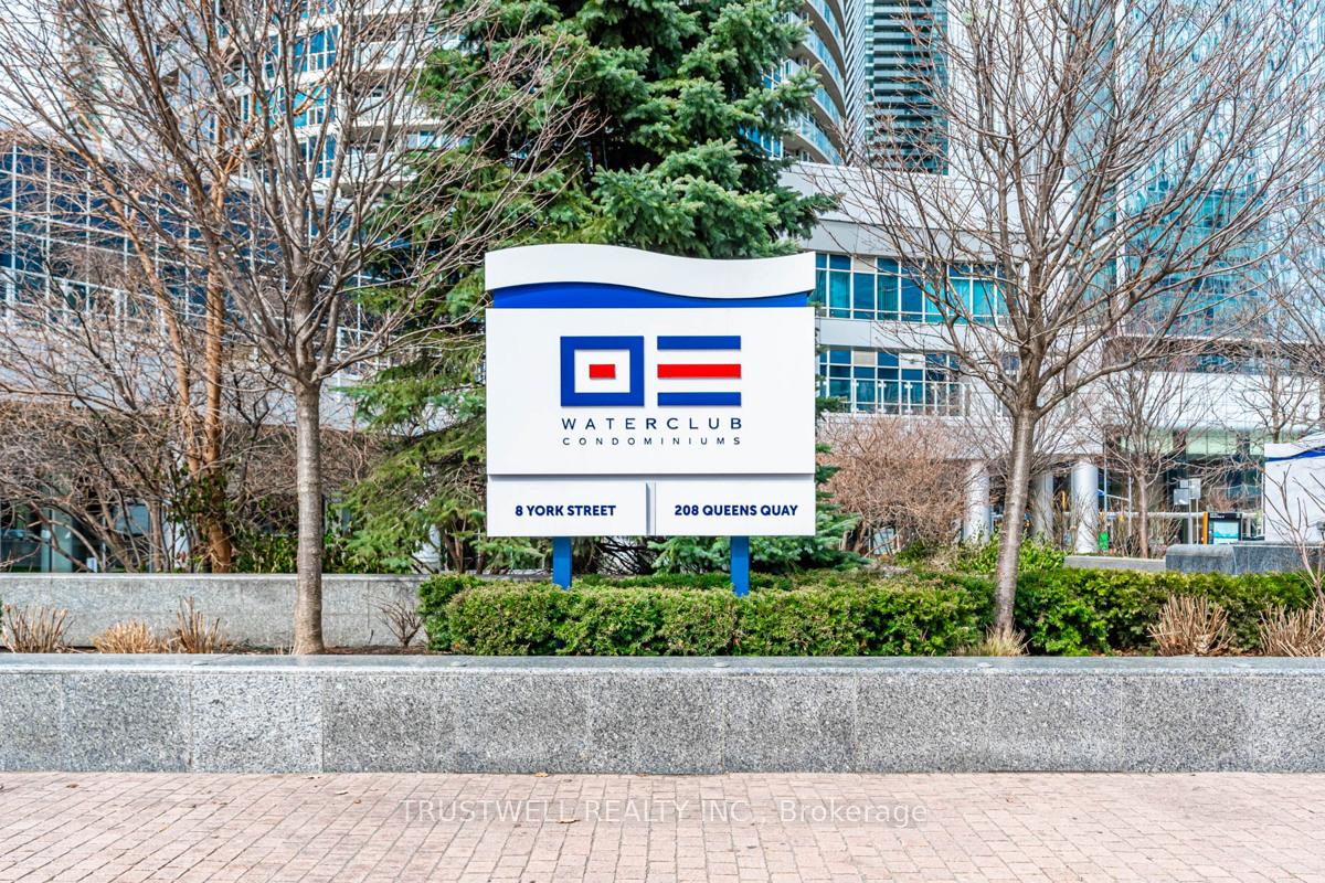 Photo 2 of Unit 511, 208 Queens Quay W, Toronto, Waterfront Communities — HOMEH