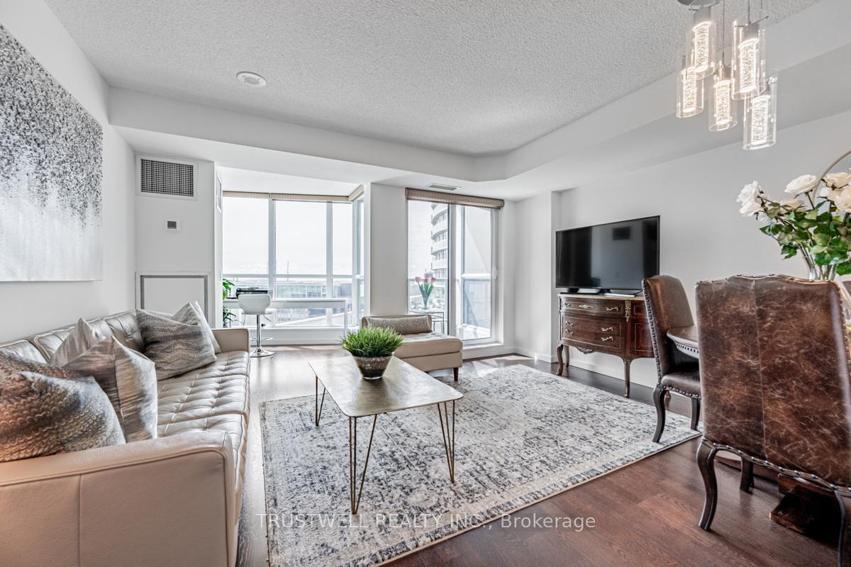 Photo 5 of Unit 511, 208 Queens Quay W, Toronto, Waterfront Communities — HOMEH