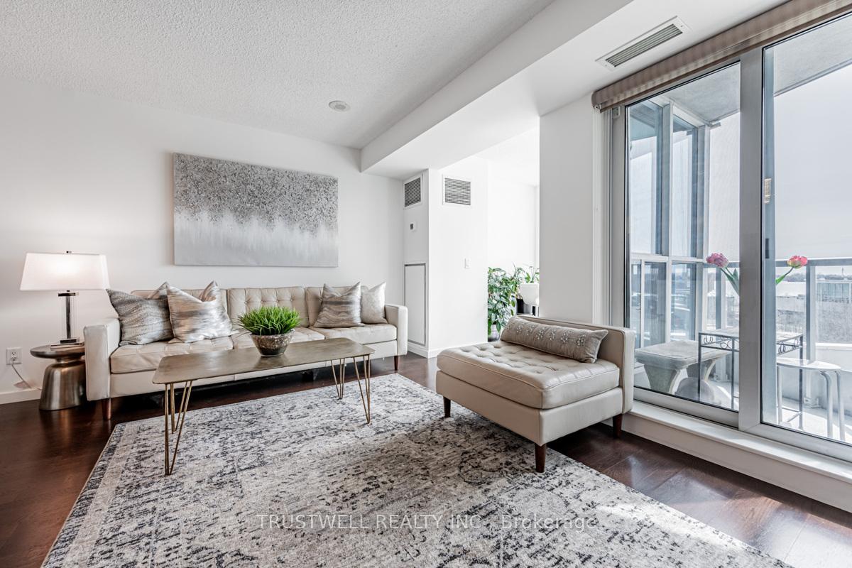 Photo 10 of Unit 511, 208 Queens Quay W, Toronto, Waterfront Communities — HOMEH