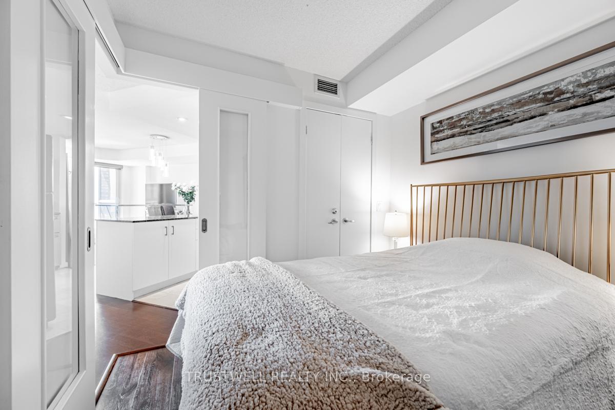 Photo 12 of Unit 511, 208 Queens Quay W, Toronto, Waterfront Communities — HOMEH