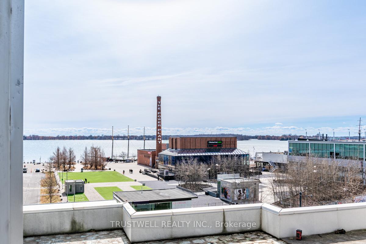Photo 22 of Unit 511, 208 Queens Quay W, Toronto, Waterfront Communities — HOMEH