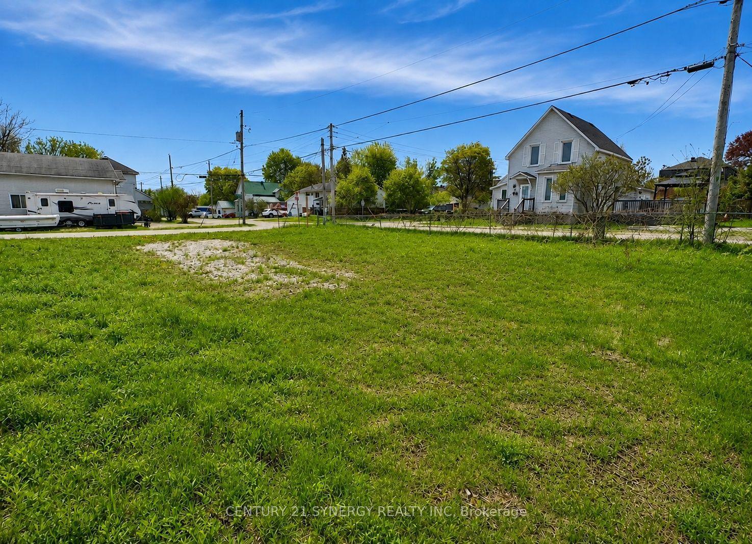 Photo 5 of 24 King Street, Smiths Falls, Smiths Falls — HOMEH