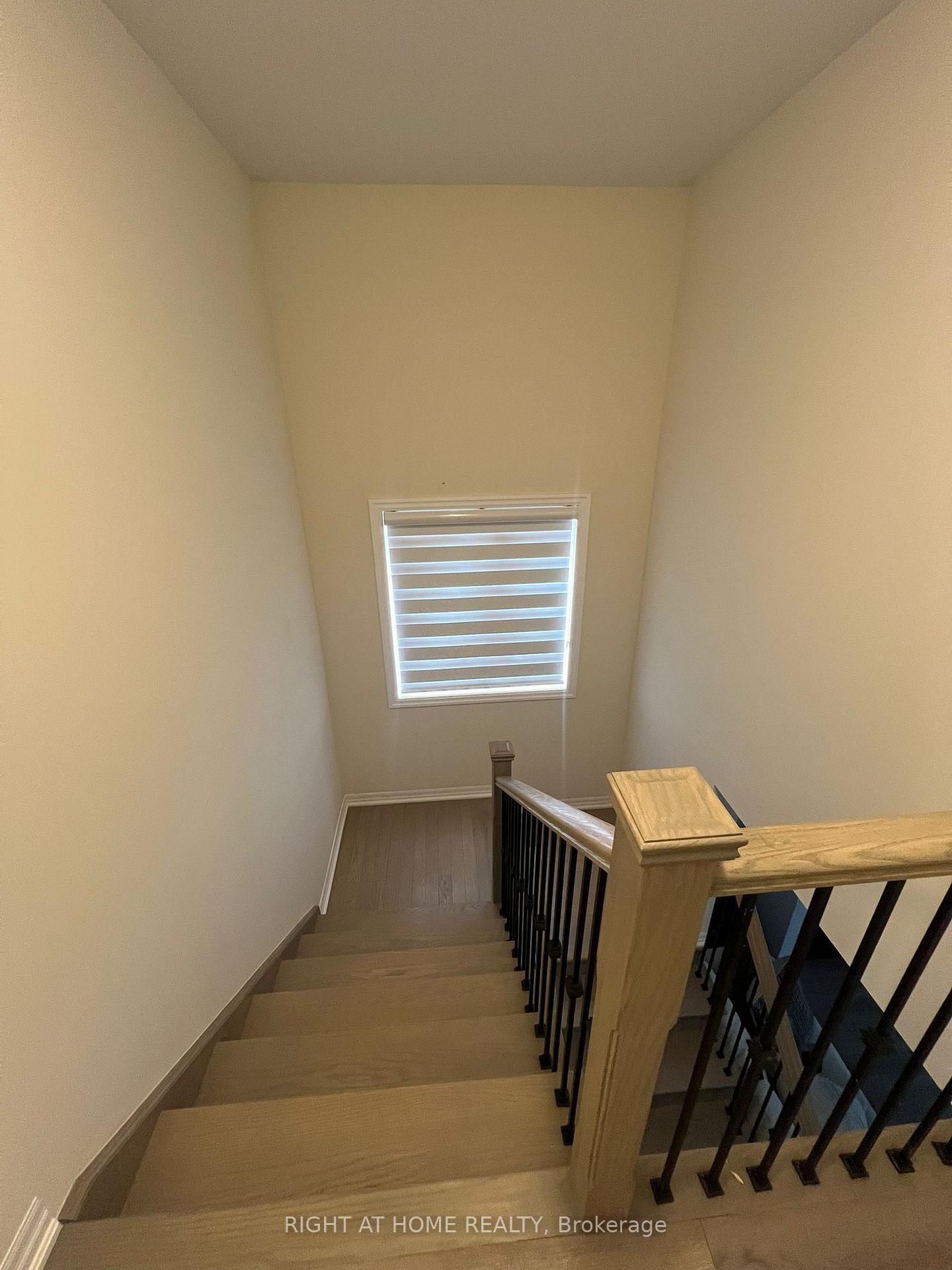 Photo 5 of 30 Northrop Avenue, Clarington, Newcastle — HOMEH