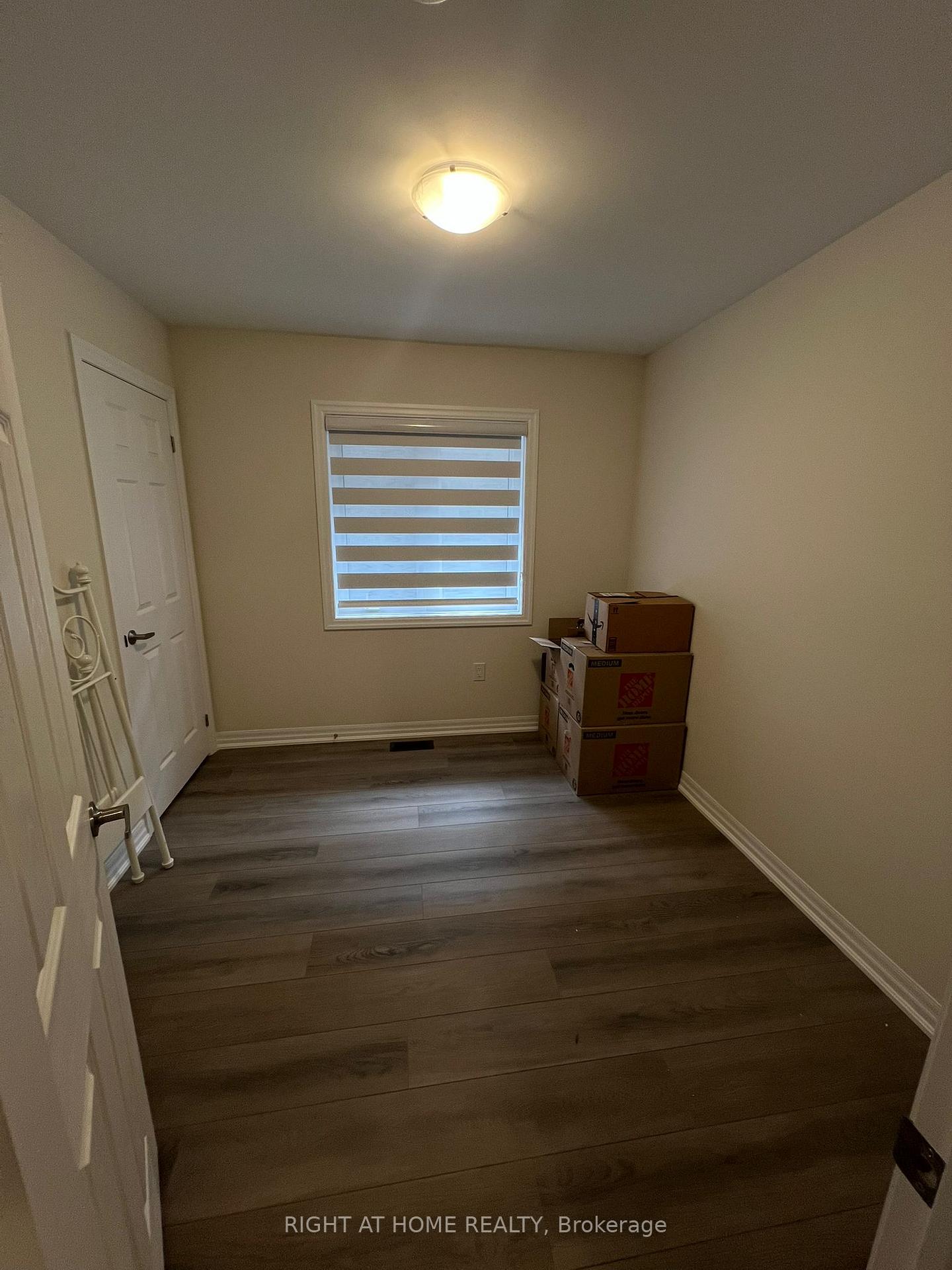 Photo 10 of 30 Northrop Avenue, Clarington, Newcastle — HOMEH