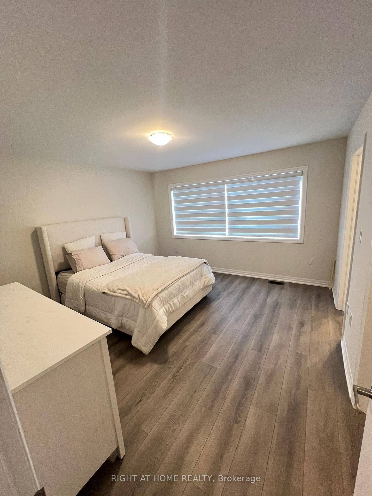 Photo 14 of 30 Northrop Avenue, Clarington, Newcastle — HOMEH