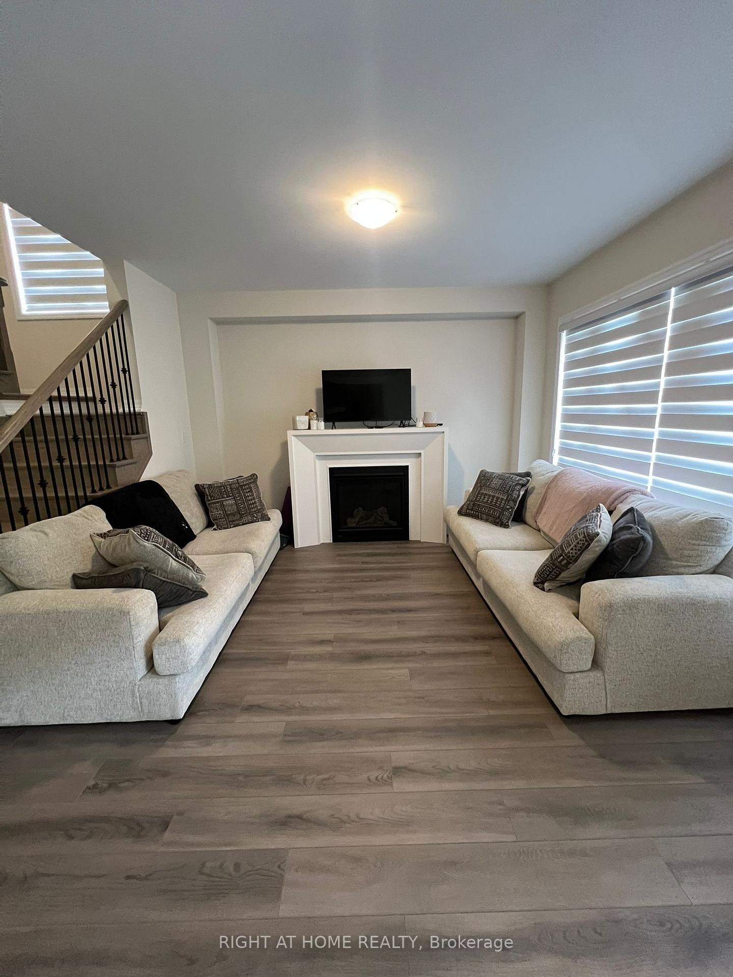Photo 15 of 30 Northrop Avenue, Clarington, Newcastle — HOMEH