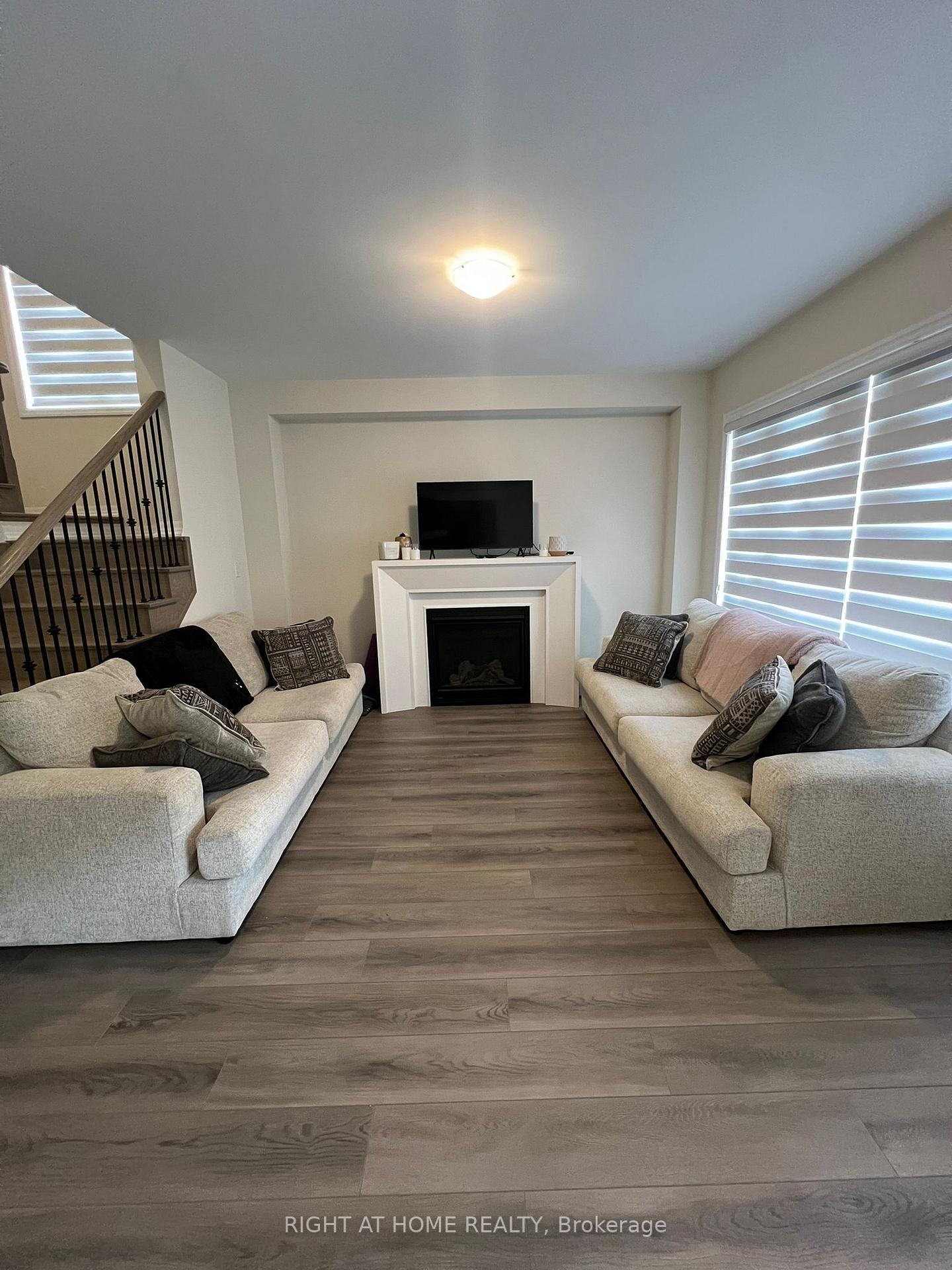 Photo 16 of 30 Northrop Avenue, Clarington, Newcastle — HOMEH