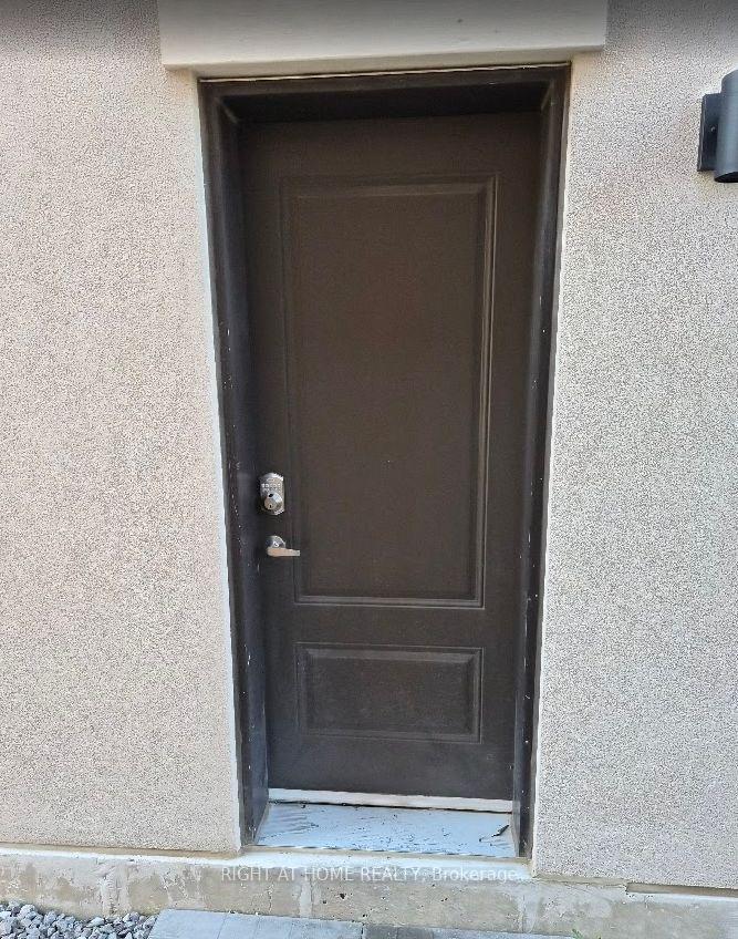 Photo 26 of 30 Northrop Avenue, Clarington, Newcastle — HOMEH