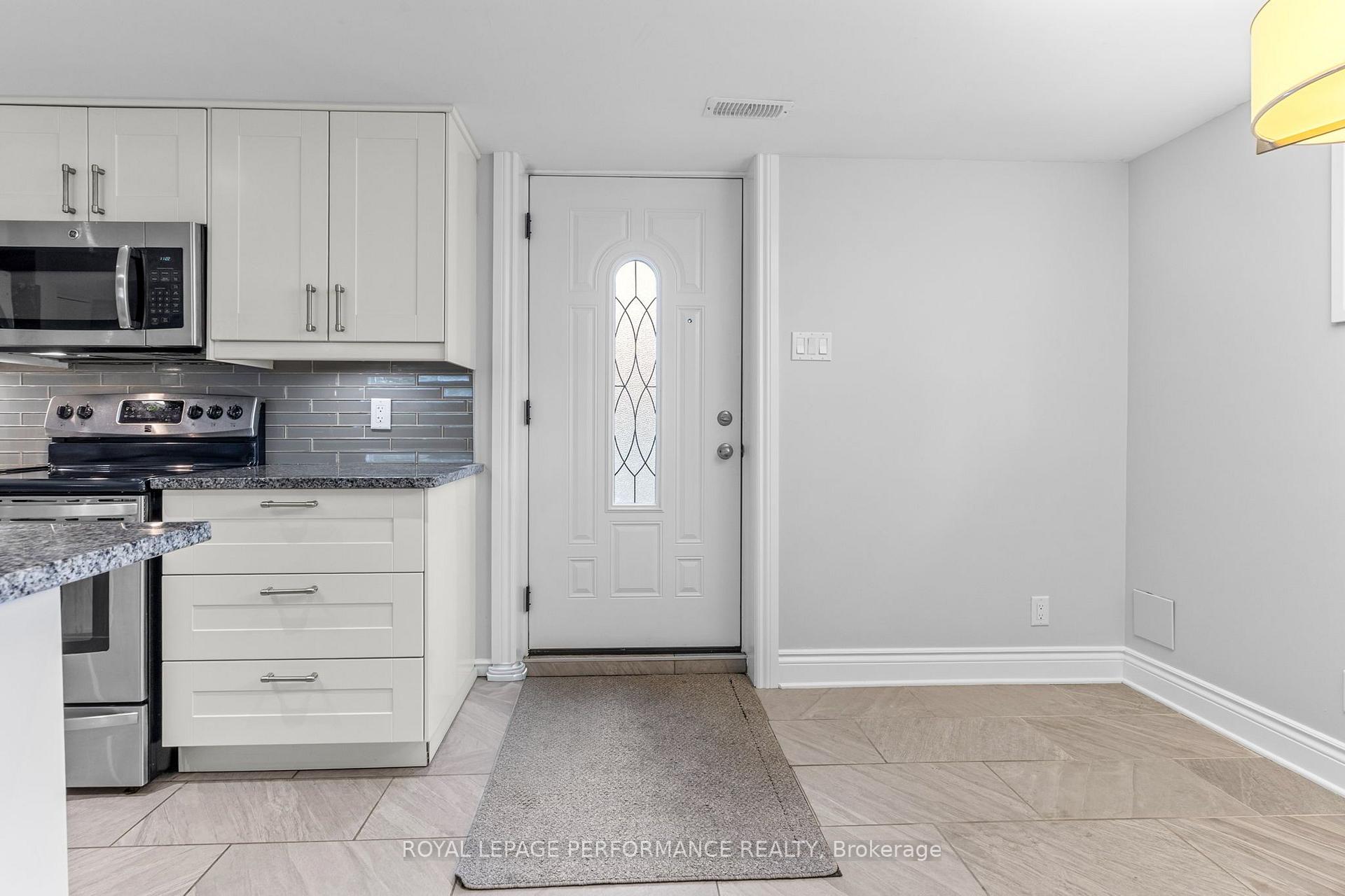 Photo 3 of 3B Birchwood Drive, Ottawa, City View/Skyline/Fisher Heights/Parkwood Hills — HOMEH
