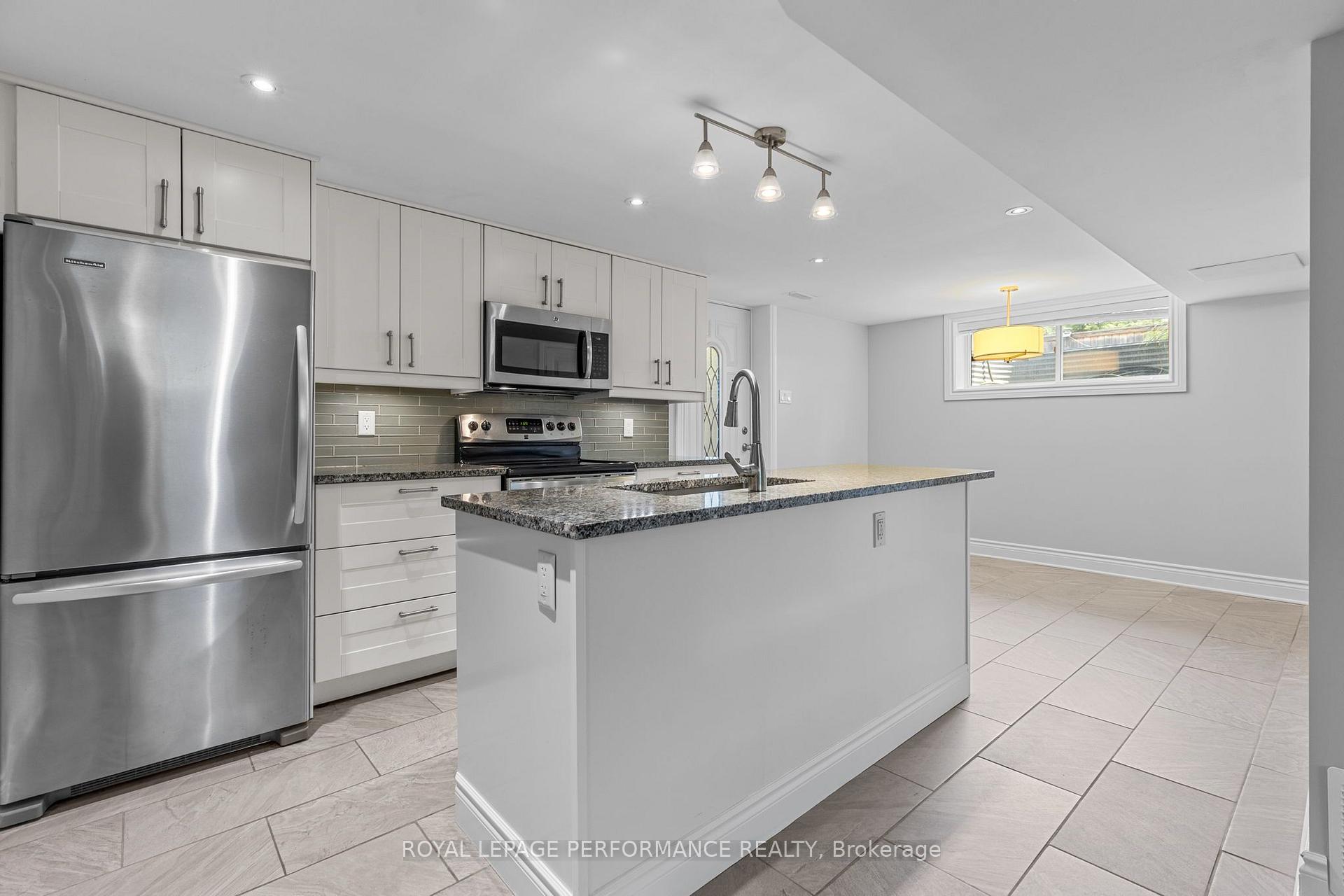 Photo 8 of 3B Birchwood Drive, Ottawa, City View/Skyline/Fisher Heights/Parkwood Hills — HOMEH
