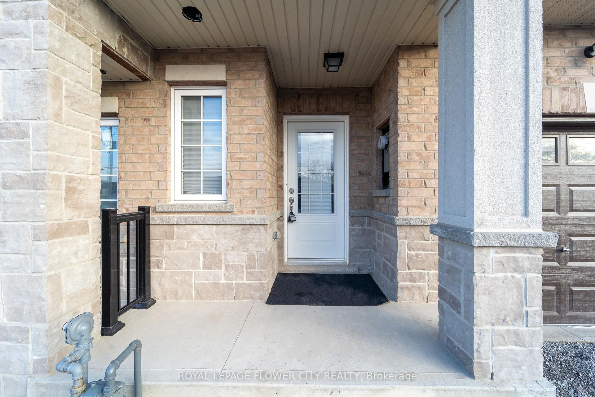 Photo 2 of 413 16th Street E, Hamilton, Hill Park — HOMEH