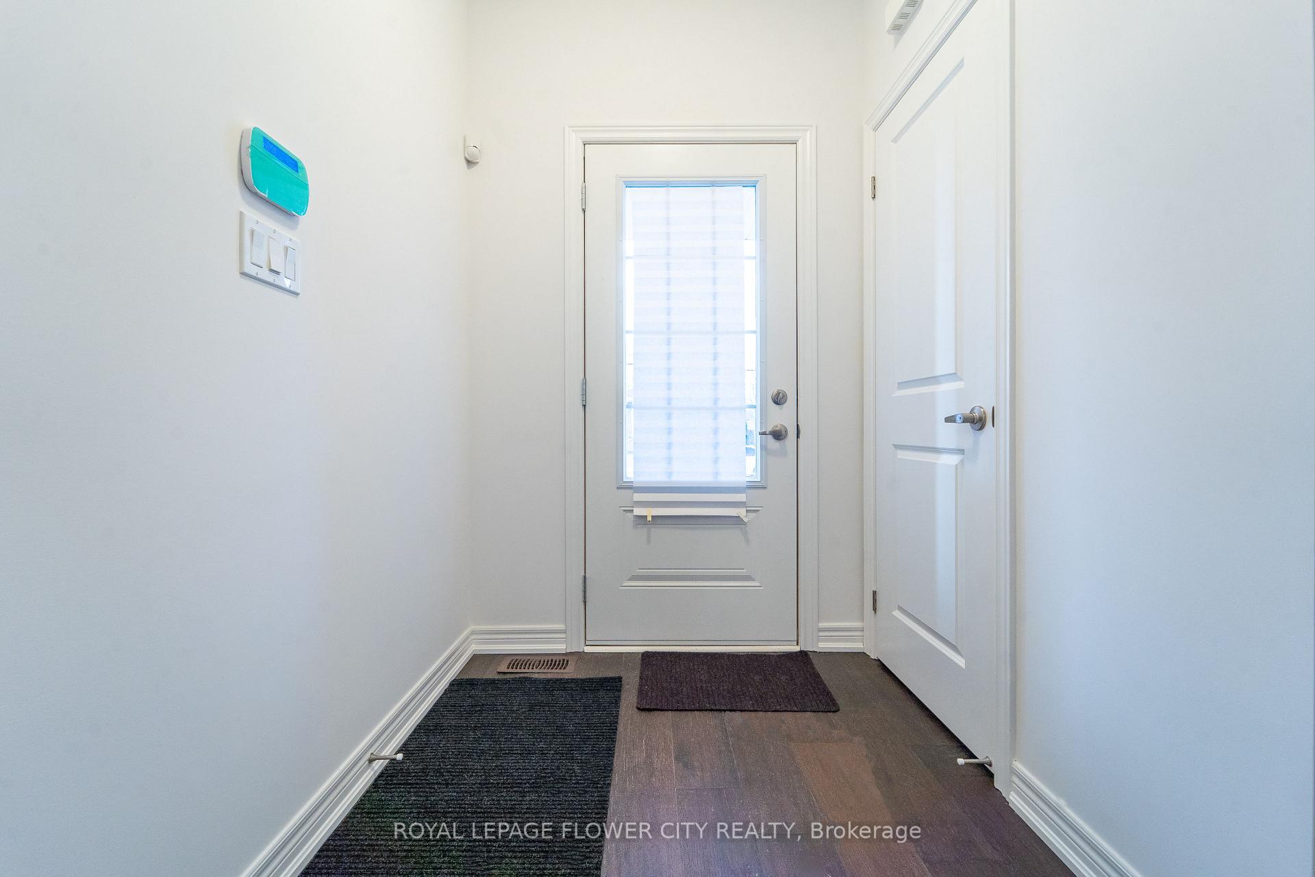 Photo 3 of 413 16th Street E, Hamilton, Hill Park — HOMEH