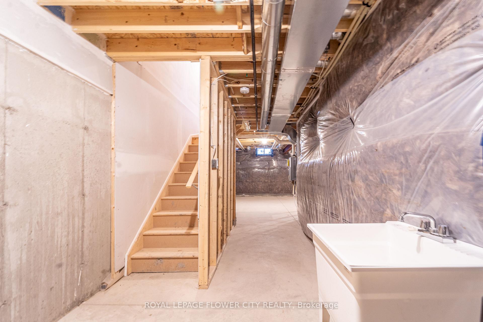 Photo 23 of 413 16th Street E, Hamilton, Hill Park — HOMEH
