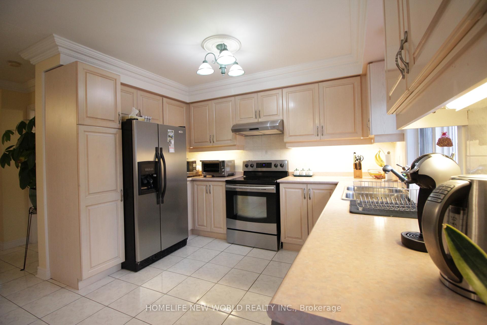 Photo 14 of 39 Marmill Way, Markham, Old Markham Village — HOMEH
