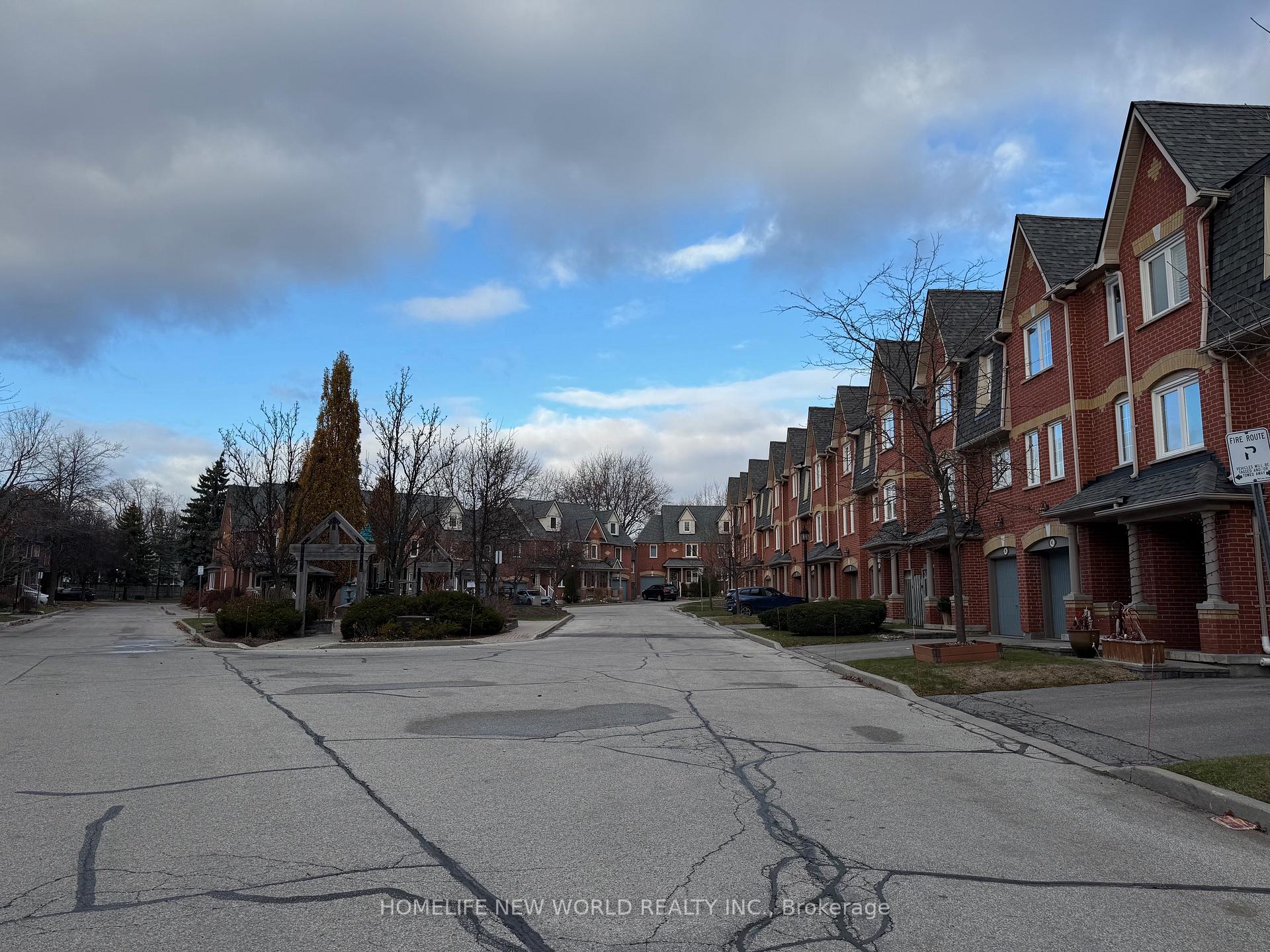 Photo 28 of 39 Marmill Way, Markham, Old Markham Village — HOMEH
