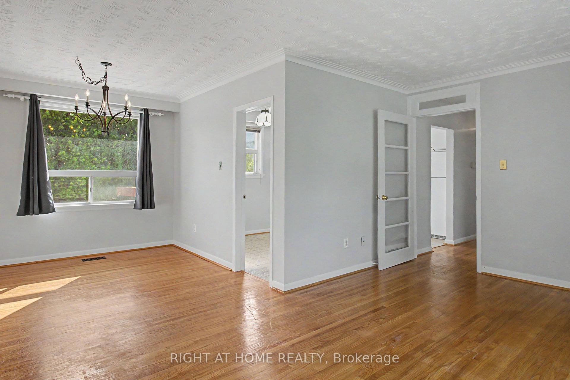 Photo 3 of Unit Upper, 426 Seaton Drive, Oakville, West — HOMEH