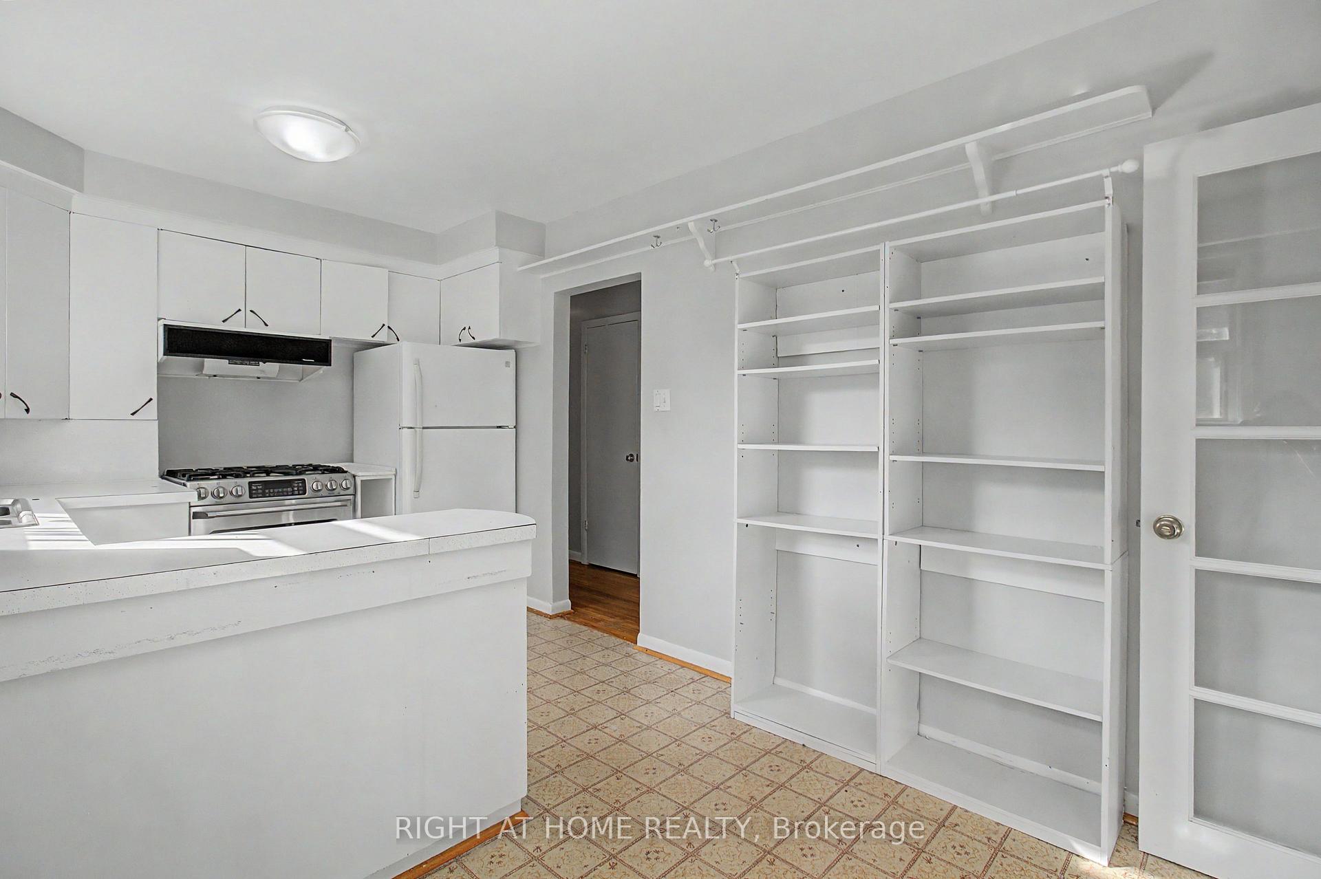 Photo 5 of Unit Upper, 426 Seaton Drive, Oakville, West — HOMEH