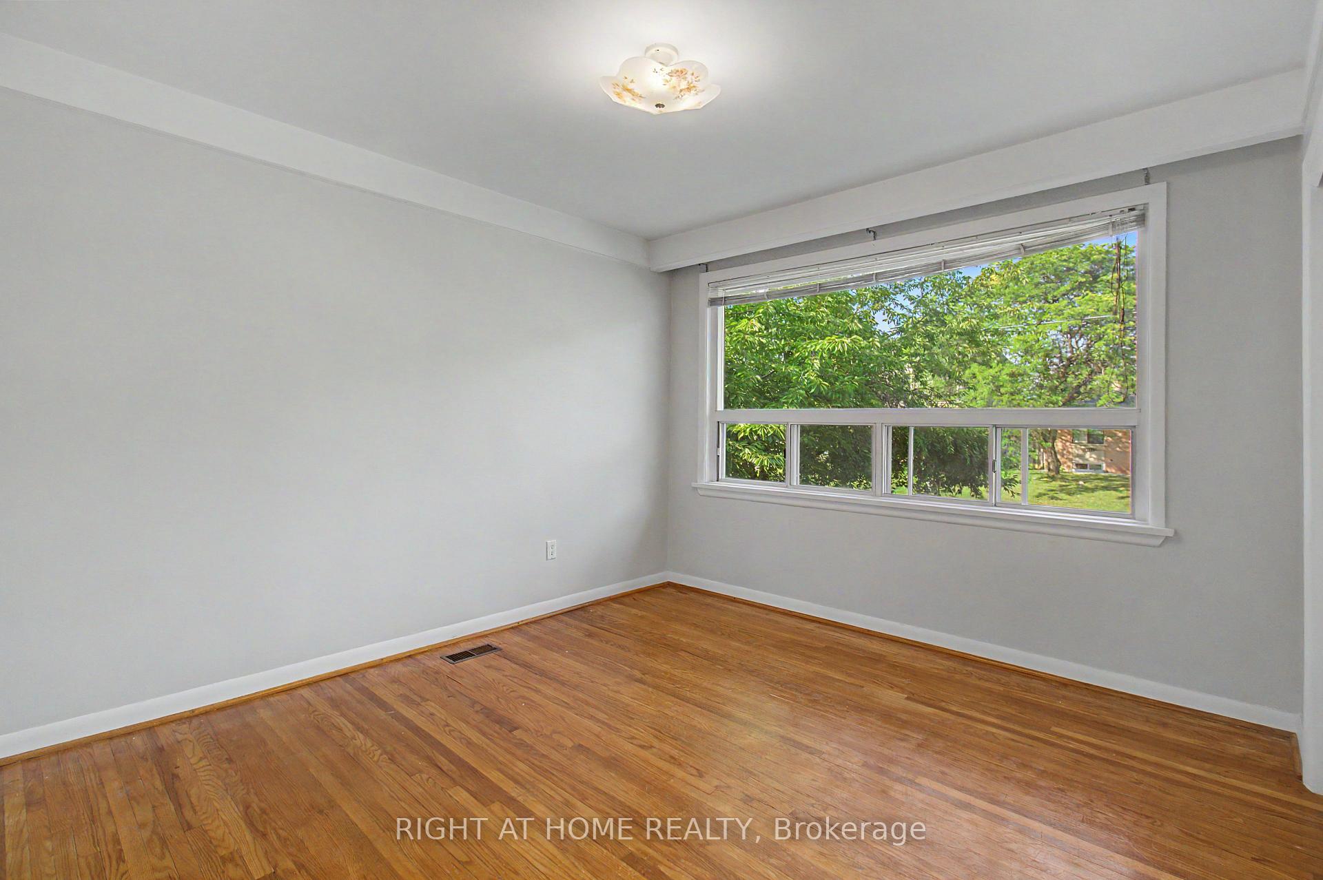 Photo 13 of Unit Upper, 426 Seaton Drive, Oakville, West — HOMEH