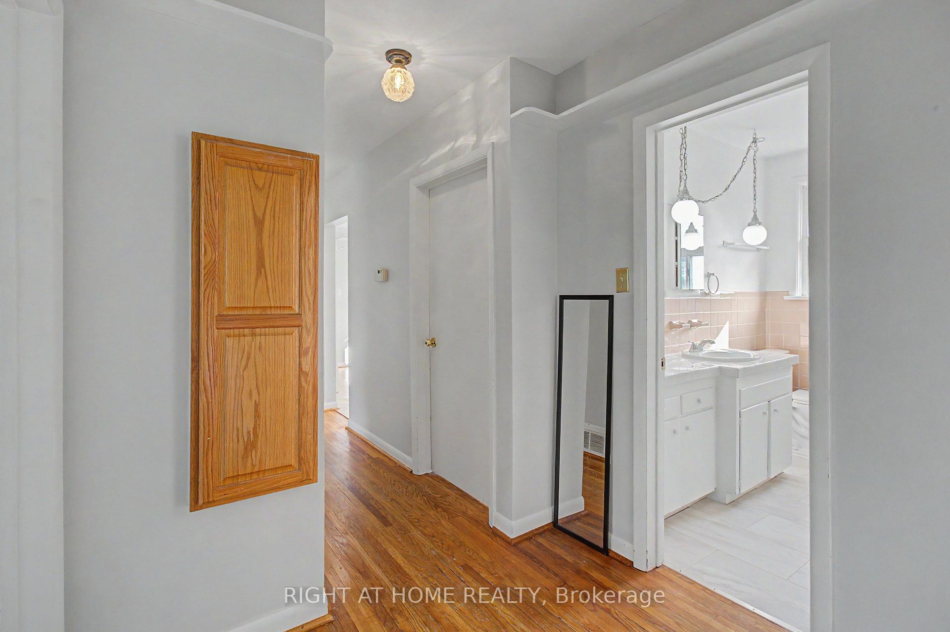 Photo 19 of Unit Upper, 426 Seaton Drive, Oakville, West — HOMEH