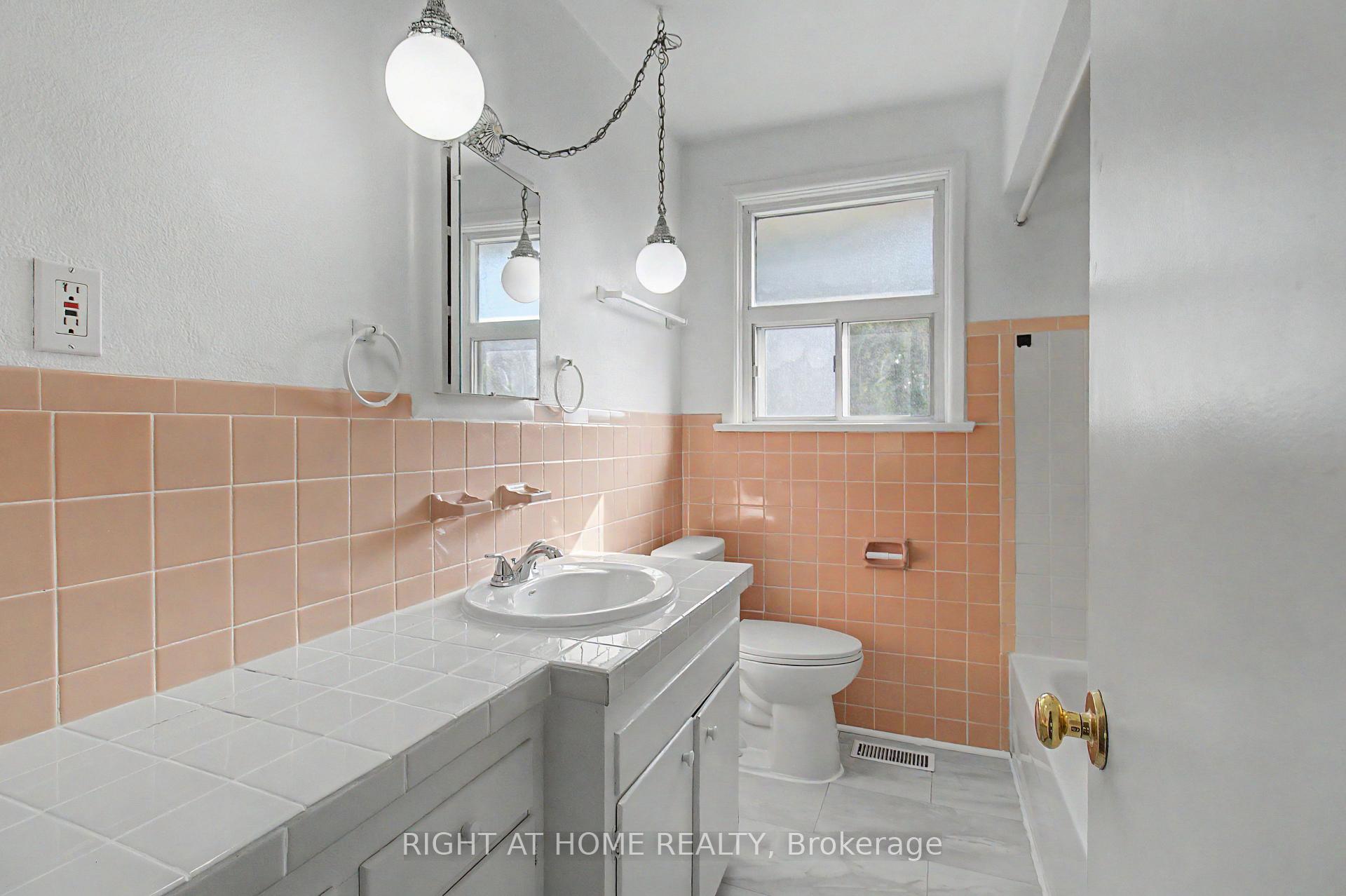 Photo 20 of Unit Upper, 426 Seaton Drive, Oakville, West — HOMEH