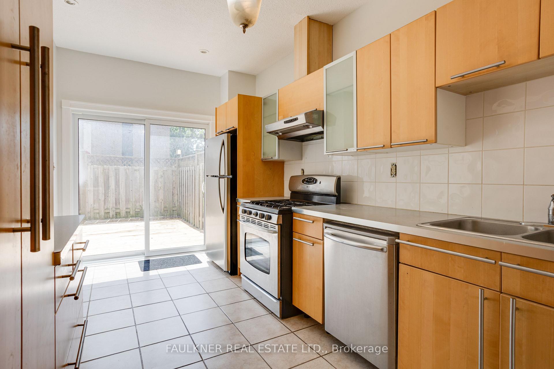 Photo 13 of 18 Herridge Street, Ottawa, Ottawa East — HOMEH