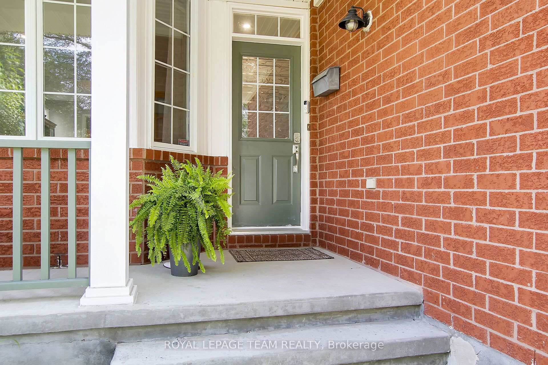 Photo 10 of 12 Mattawa Crescent, Ottawa, Kanata - Bridlewood — HOMEH