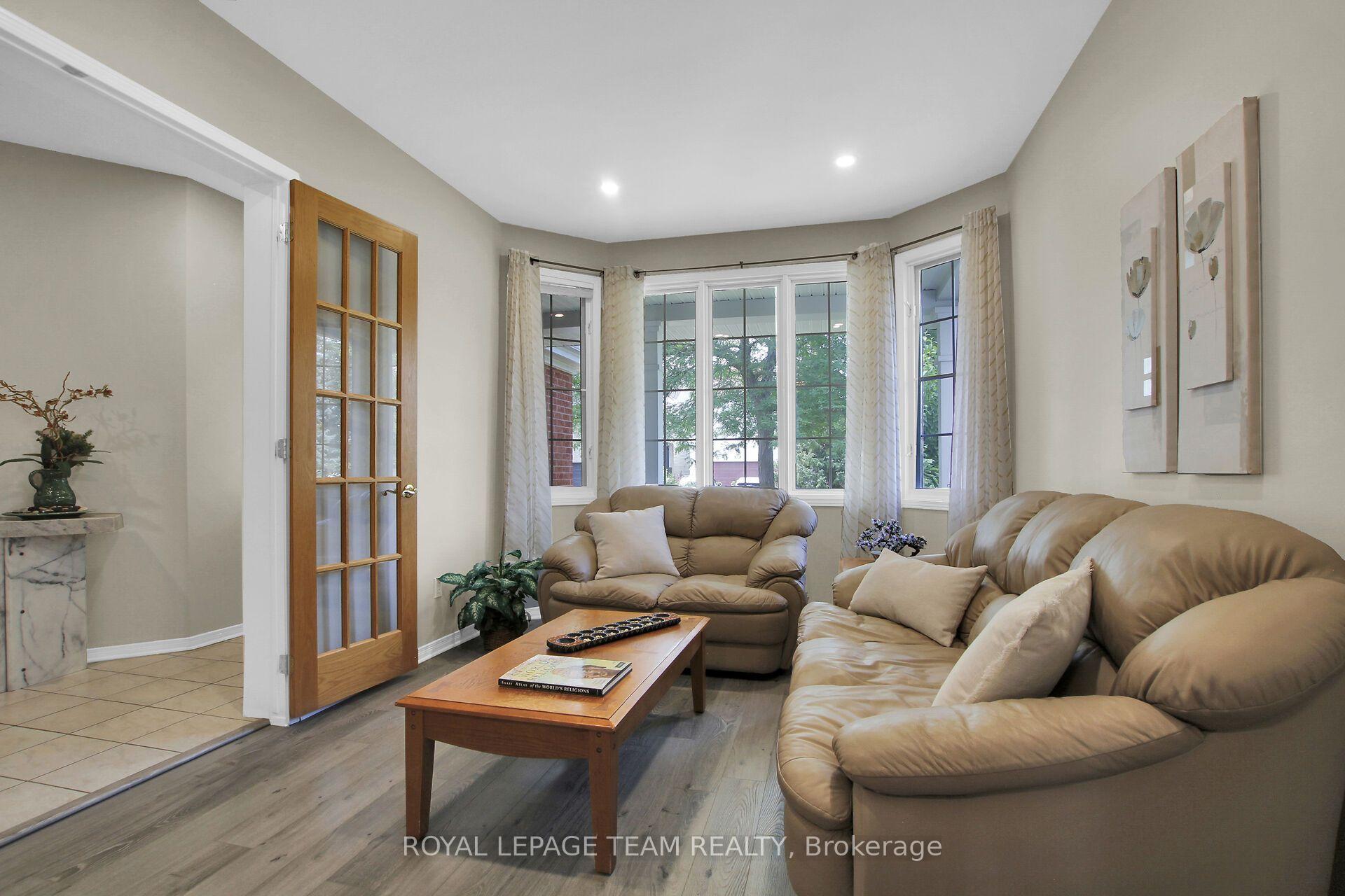 Photo 13 of 12 Mattawa Crescent, Ottawa, Kanata - Bridlewood — HOMEH