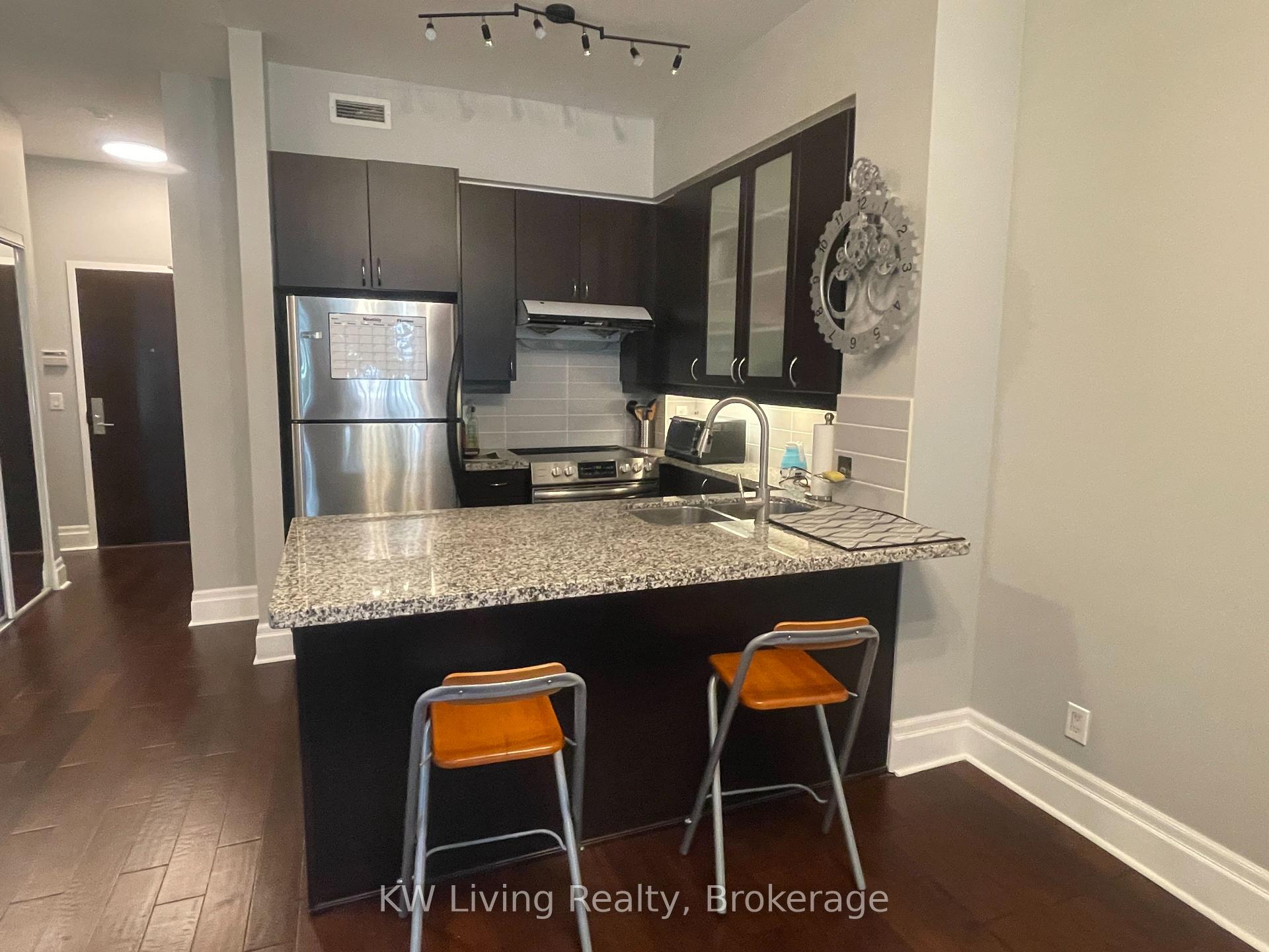 Photo 8 of Unit 101, 57 Upper Duke Crescent, Markham, Unionville — HOMEH