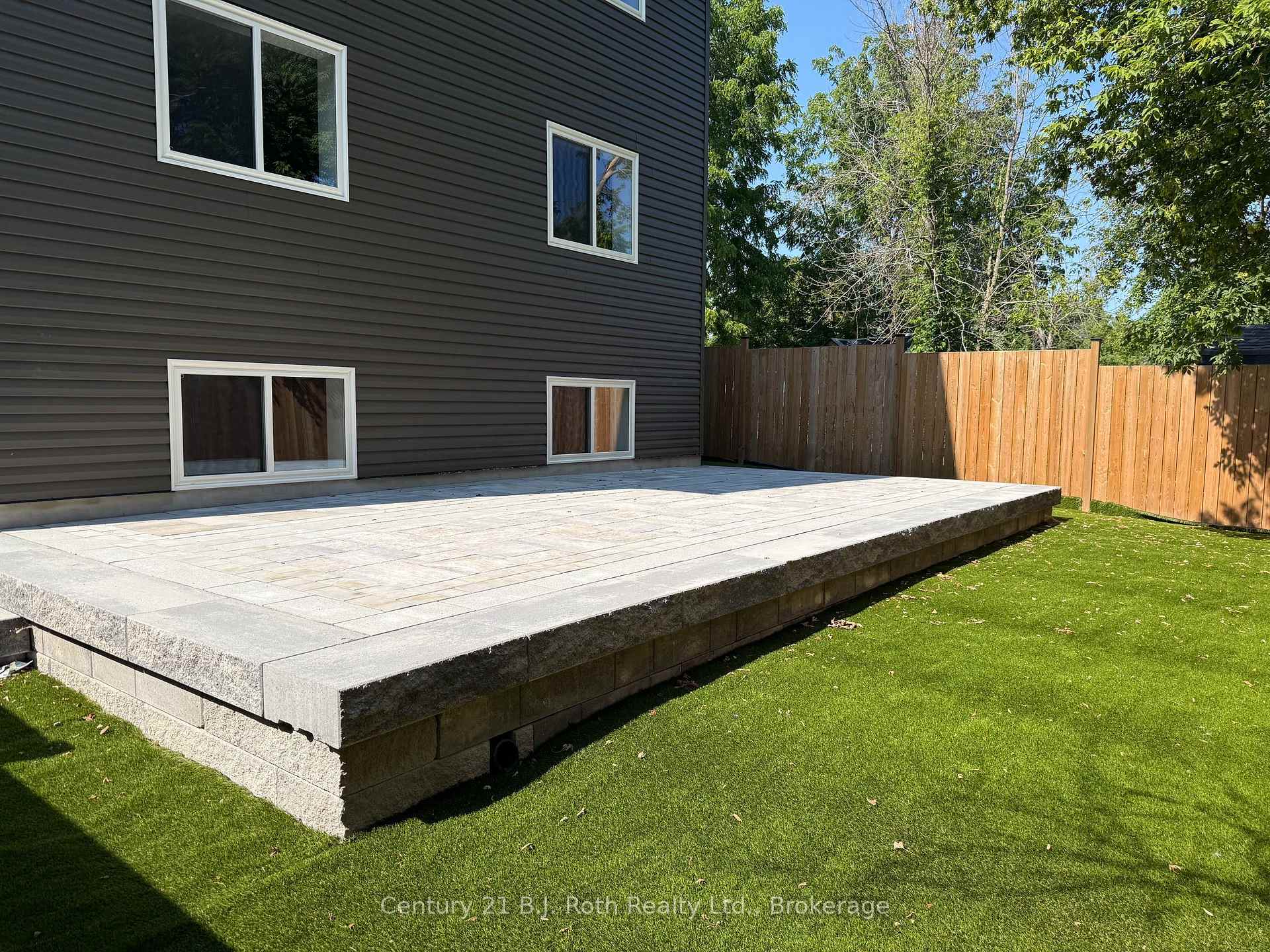 Photo 7 of Unit 1 (Main), 165 Barrie Road, Orillia — HOMEH