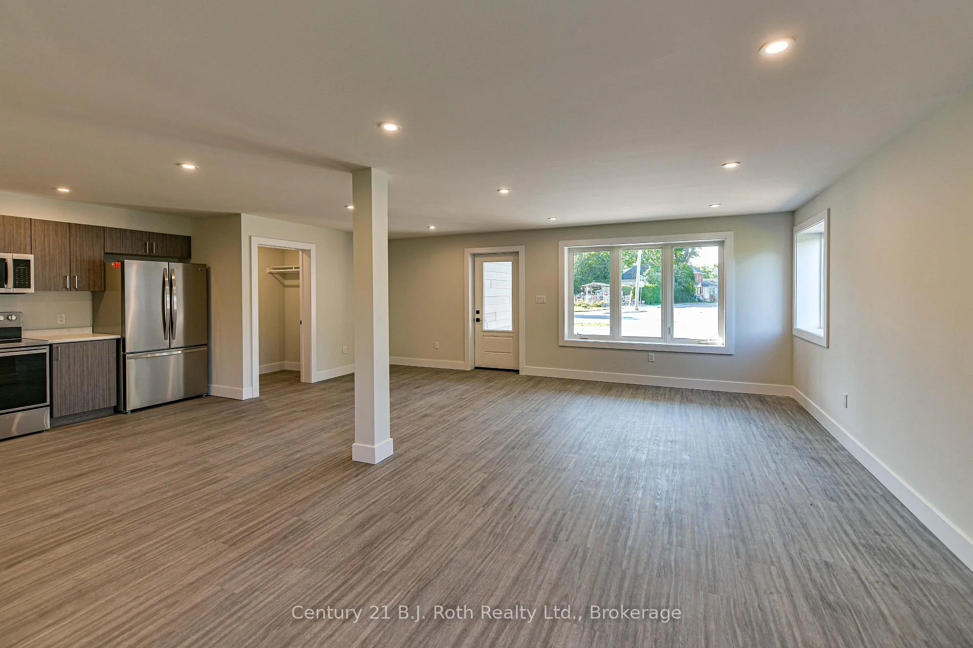 Photo 20 of Unit 1 (Main), 165 Barrie Road, Orillia — HOMEH
