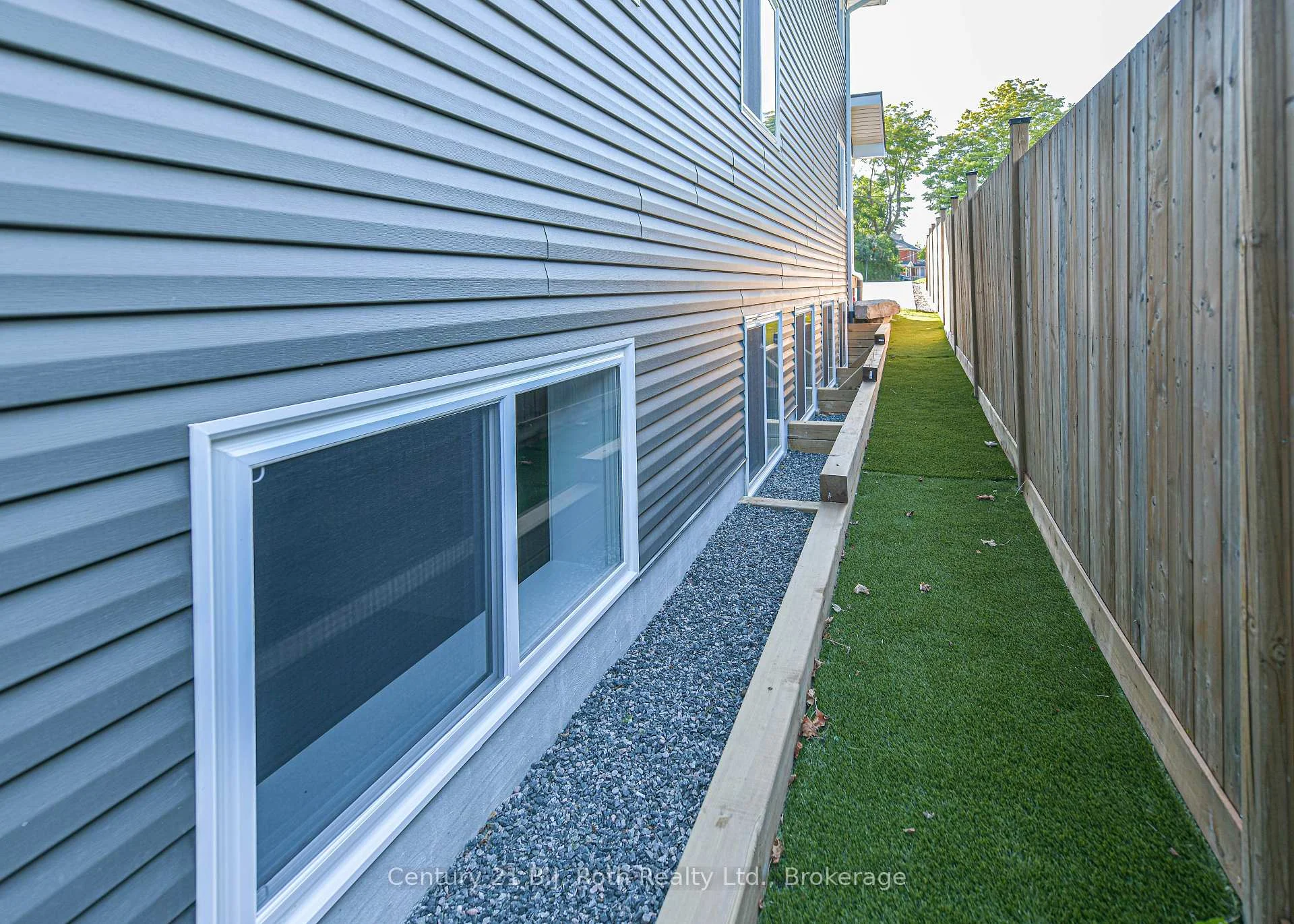 Photo 37 of Unit 1 (Main), 165 Barrie Road, Orillia — HOMEH