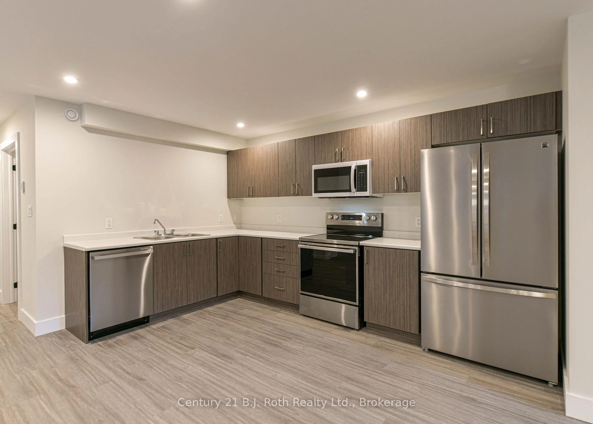 Photo 23 of Unit 3 (Lower), 165 Barrie Road, Orillia — HOMEH