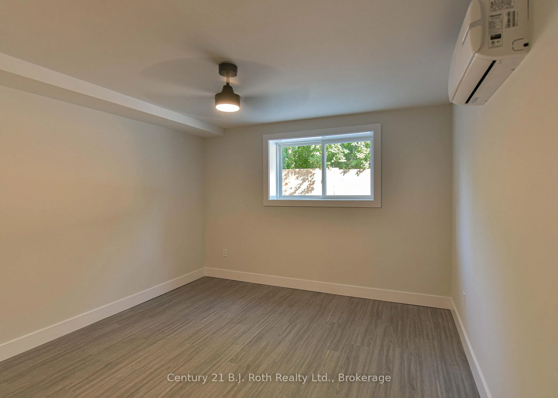 Photo 33 of Unit 3 (Lower), 165 Barrie Road, Orillia — HOMEH
