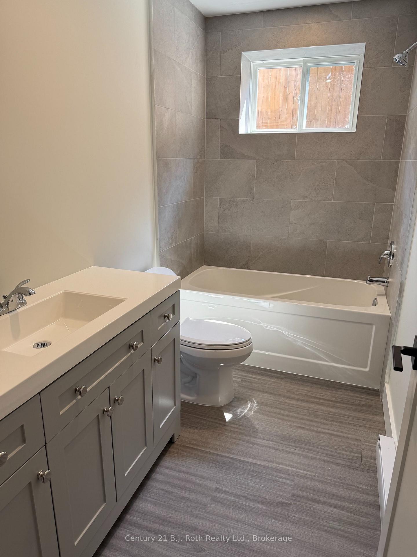 Photo 13 of Unit 2 (Upper), 165 Barrie Road, Orillia — HOMEH