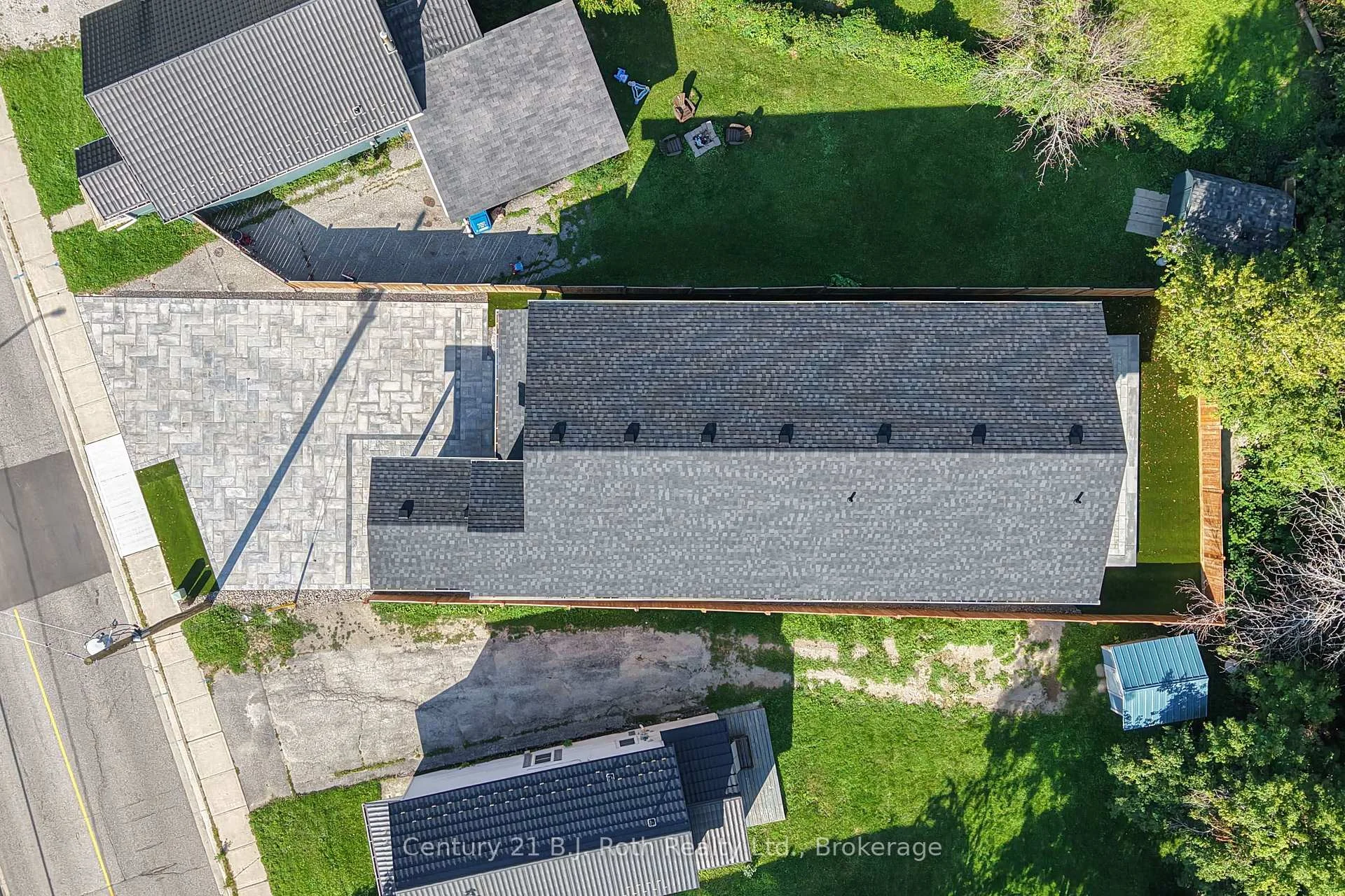 Photo 6 of Unit 2 (Upper), 165 Barrie Road, Orillia — HOMEH