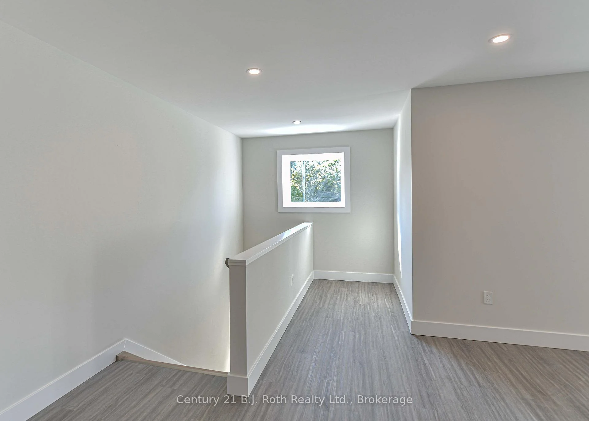 Photo 18 of Unit 2 (Upper), 165 Barrie Road, Orillia — HOMEH