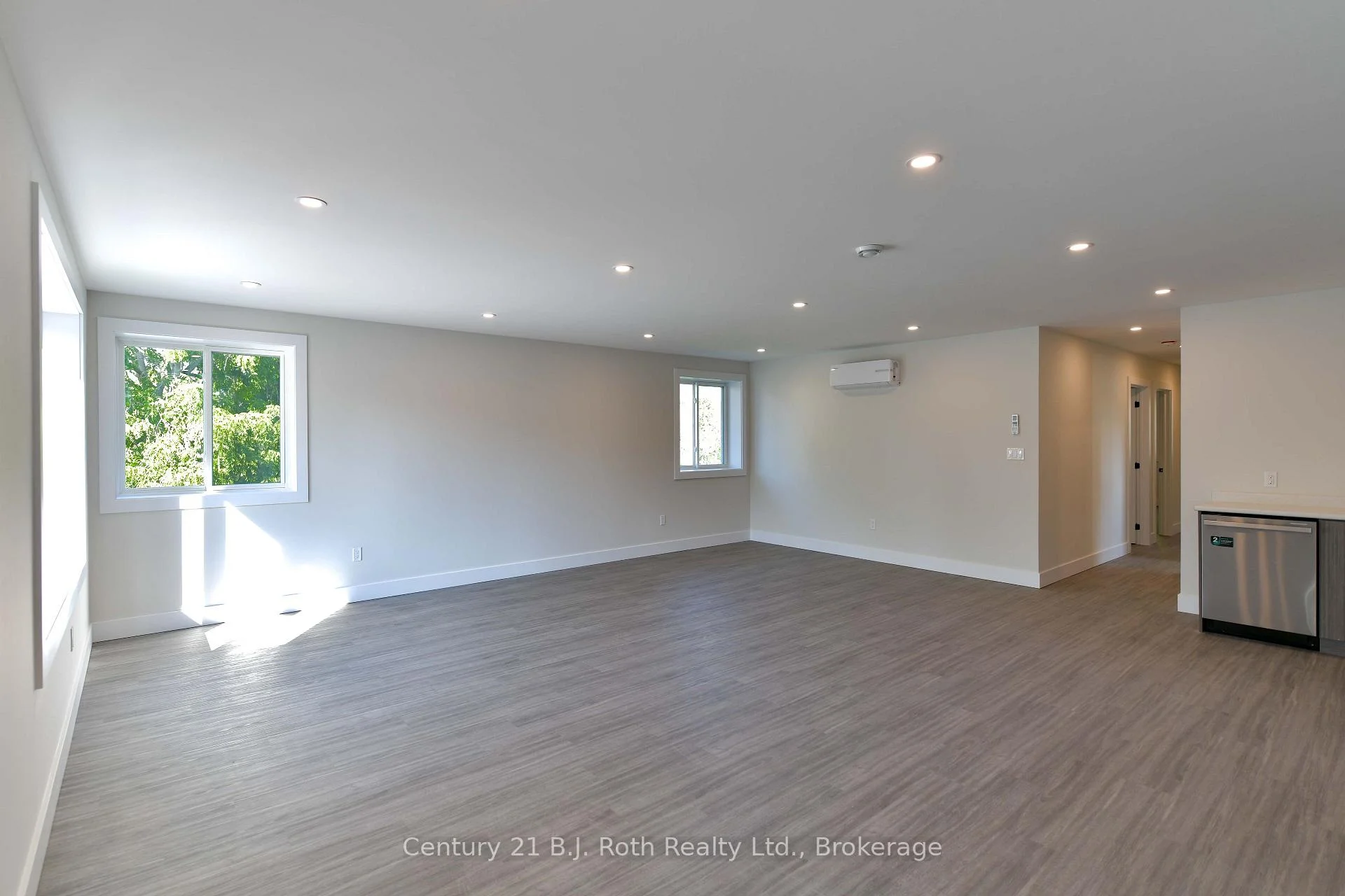 Photo 19 of Unit 2 (Upper), 165 Barrie Road, Orillia — HOMEH