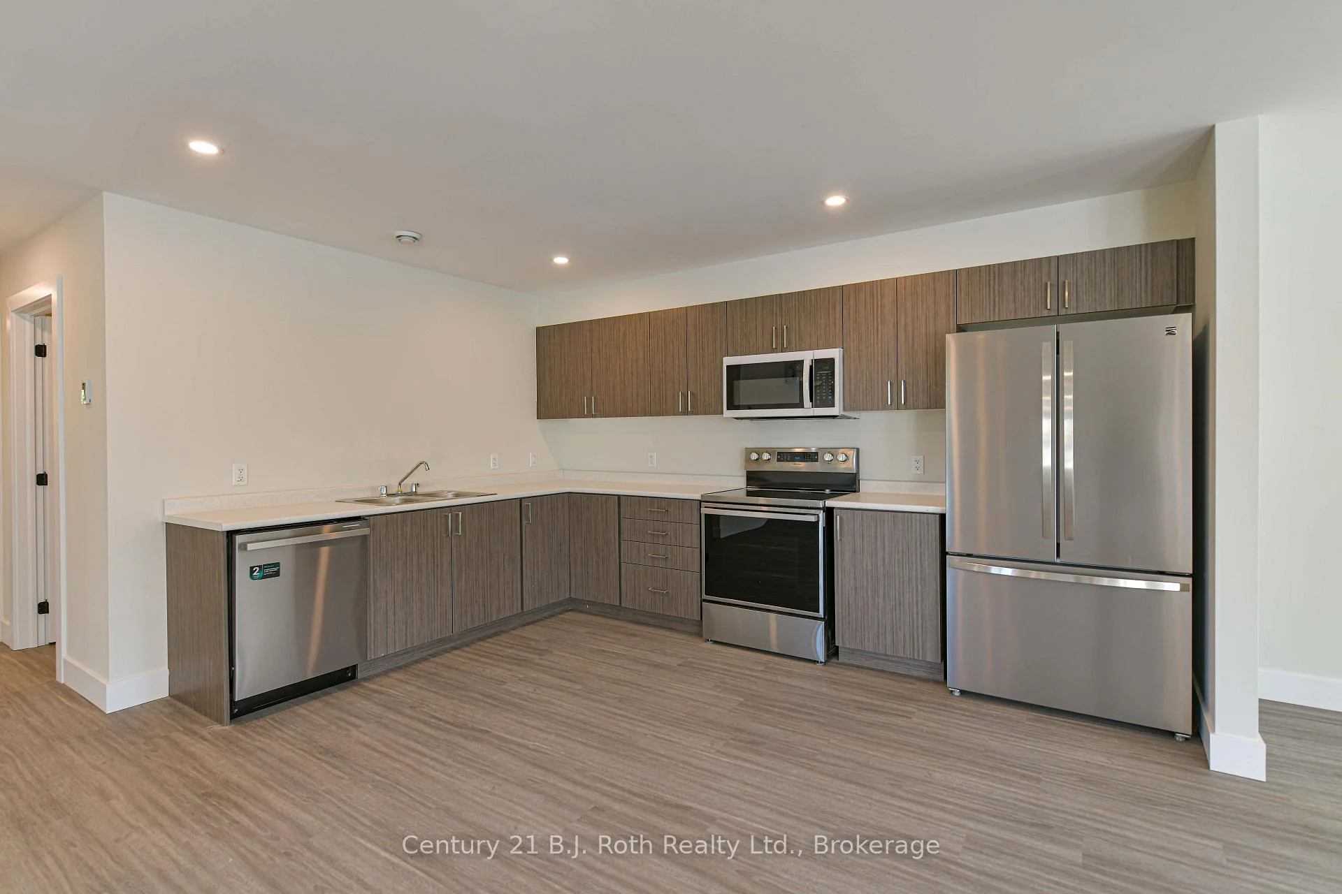 Photo 22 of Unit 2 (Upper), 165 Barrie Road, Orillia — HOMEH