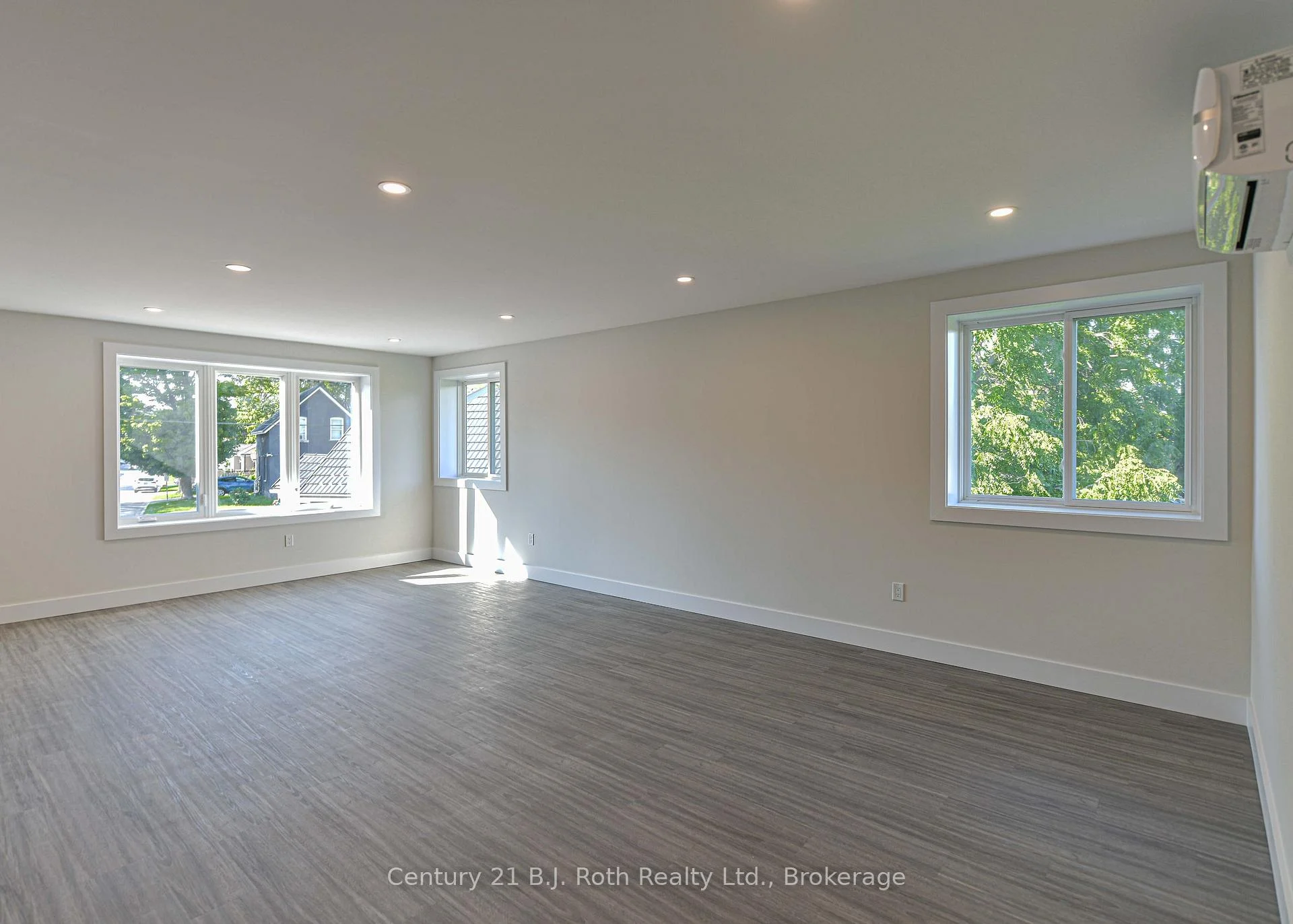 Photo 25 of Unit 2 (Upper), 165 Barrie Road, Orillia — HOMEH
