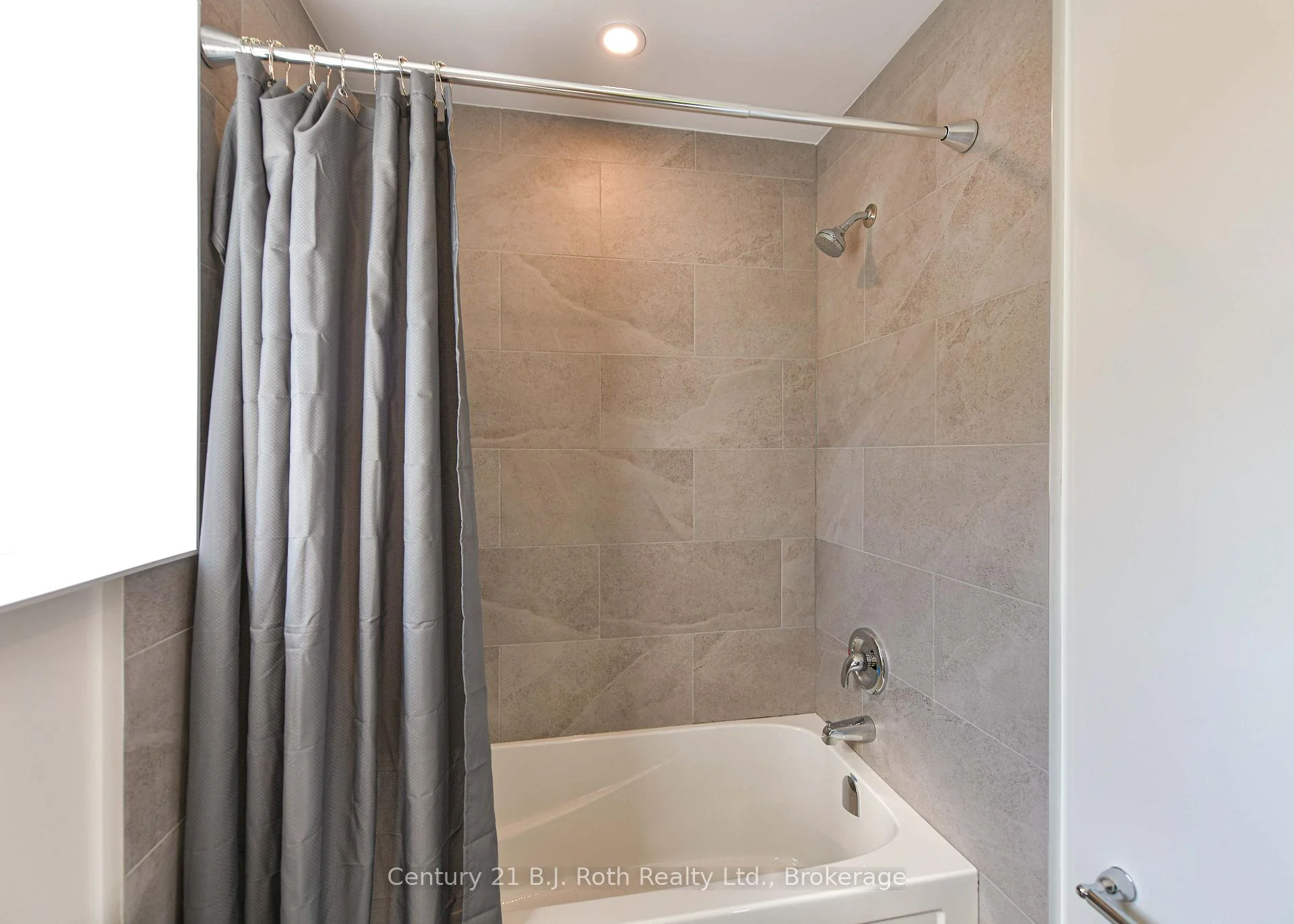 Photo 35 of Unit 2 (Upper), 165 Barrie Road, Orillia — HOMEH