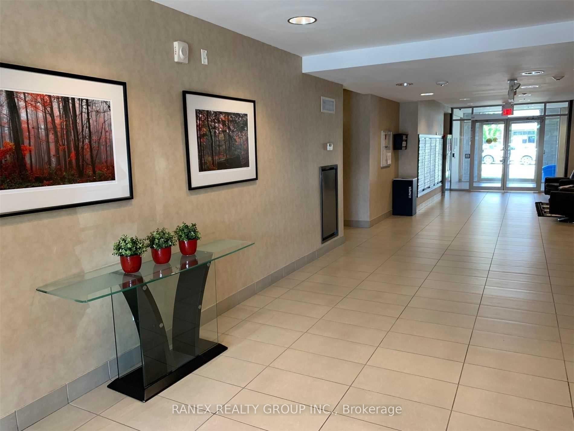 Photo 4 of Unit 424, 5317 Upper Middle Road, Burlington, Orchard — HOMEH