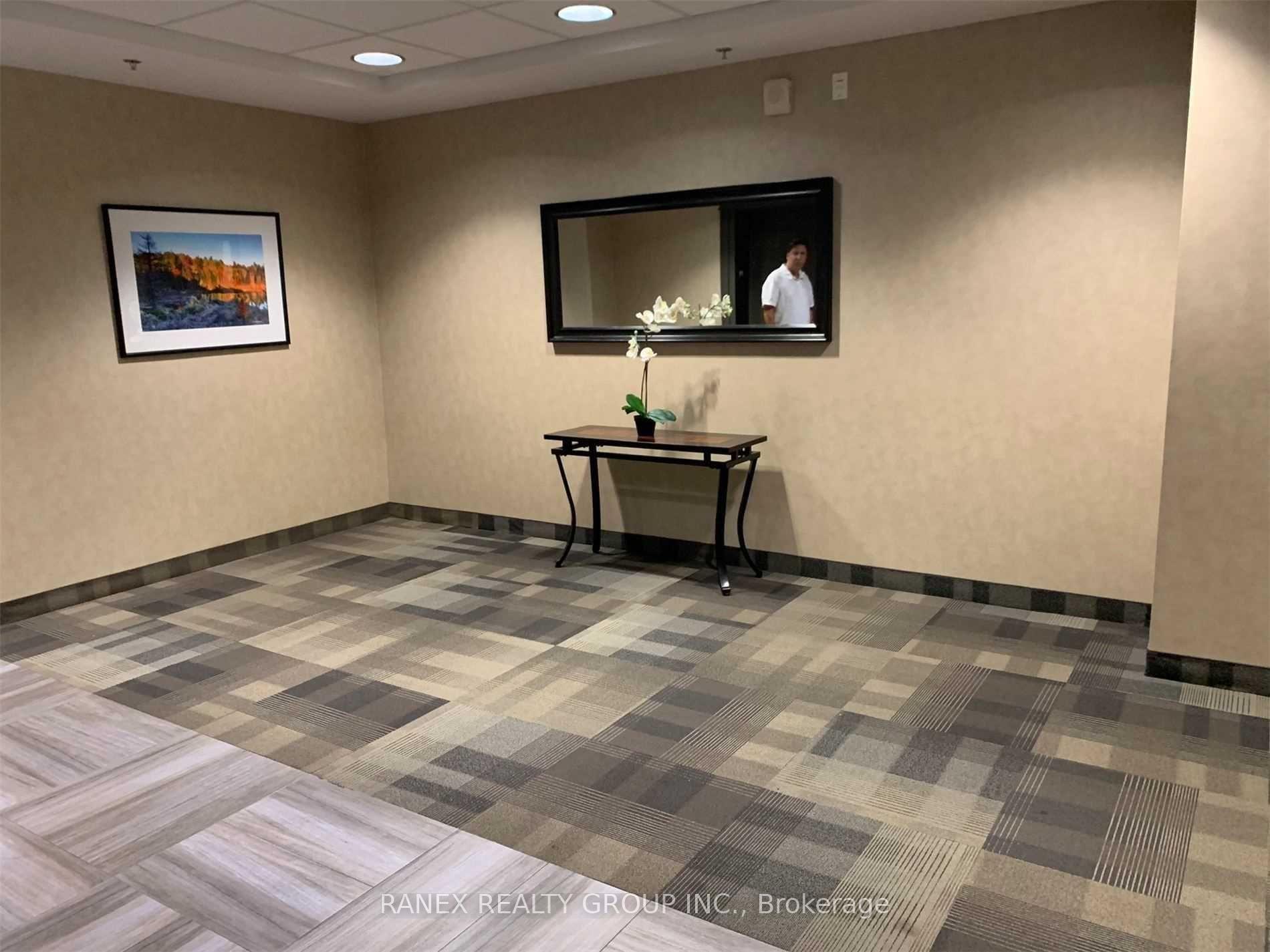 Photo 5 of Unit 424, 5317 Upper Middle Road, Burlington, Orchard — HOMEH
